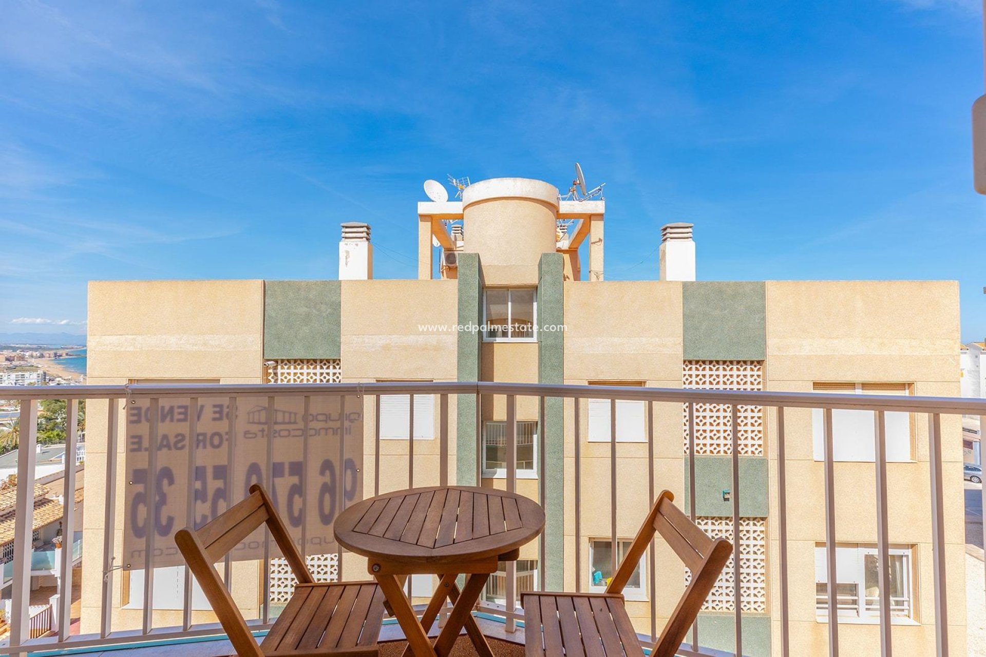 Reventa - Apartamento -
Torrevieja - Cabo cervera