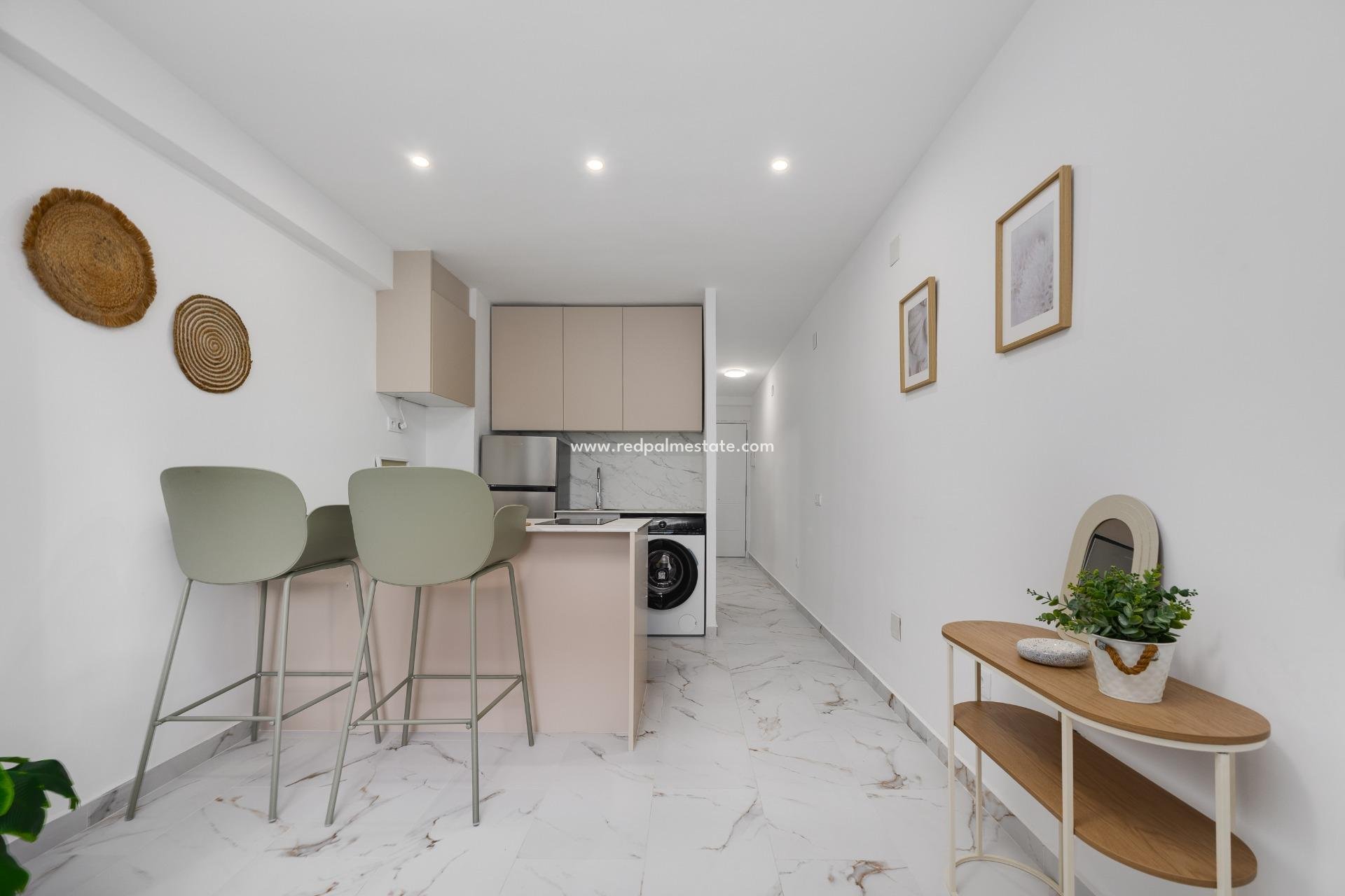 Reventa - Apartamento -
Torrevieja - Cabo cervera