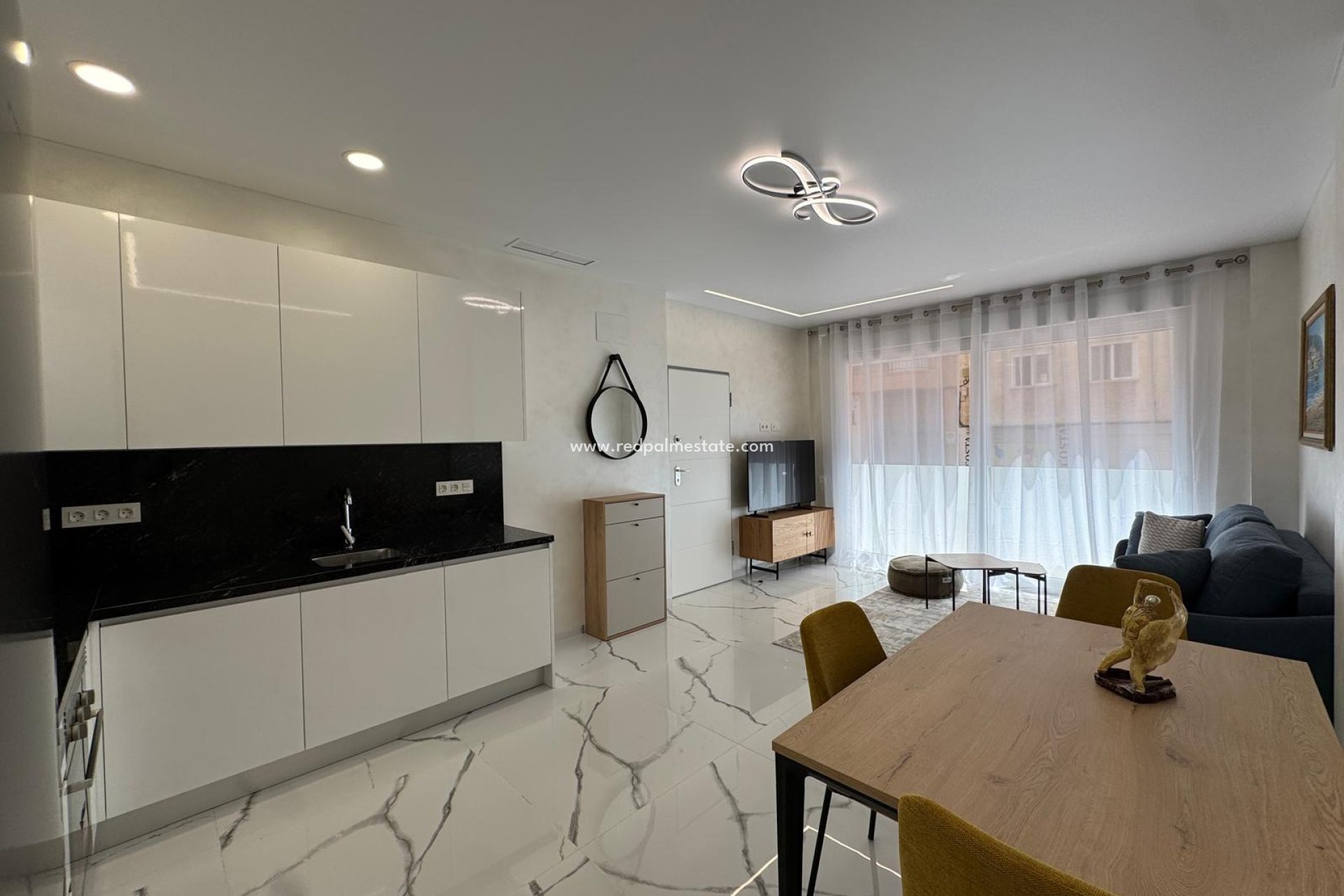 Reventa - Apartamento -
Torrevieja - Centro Torrevieja