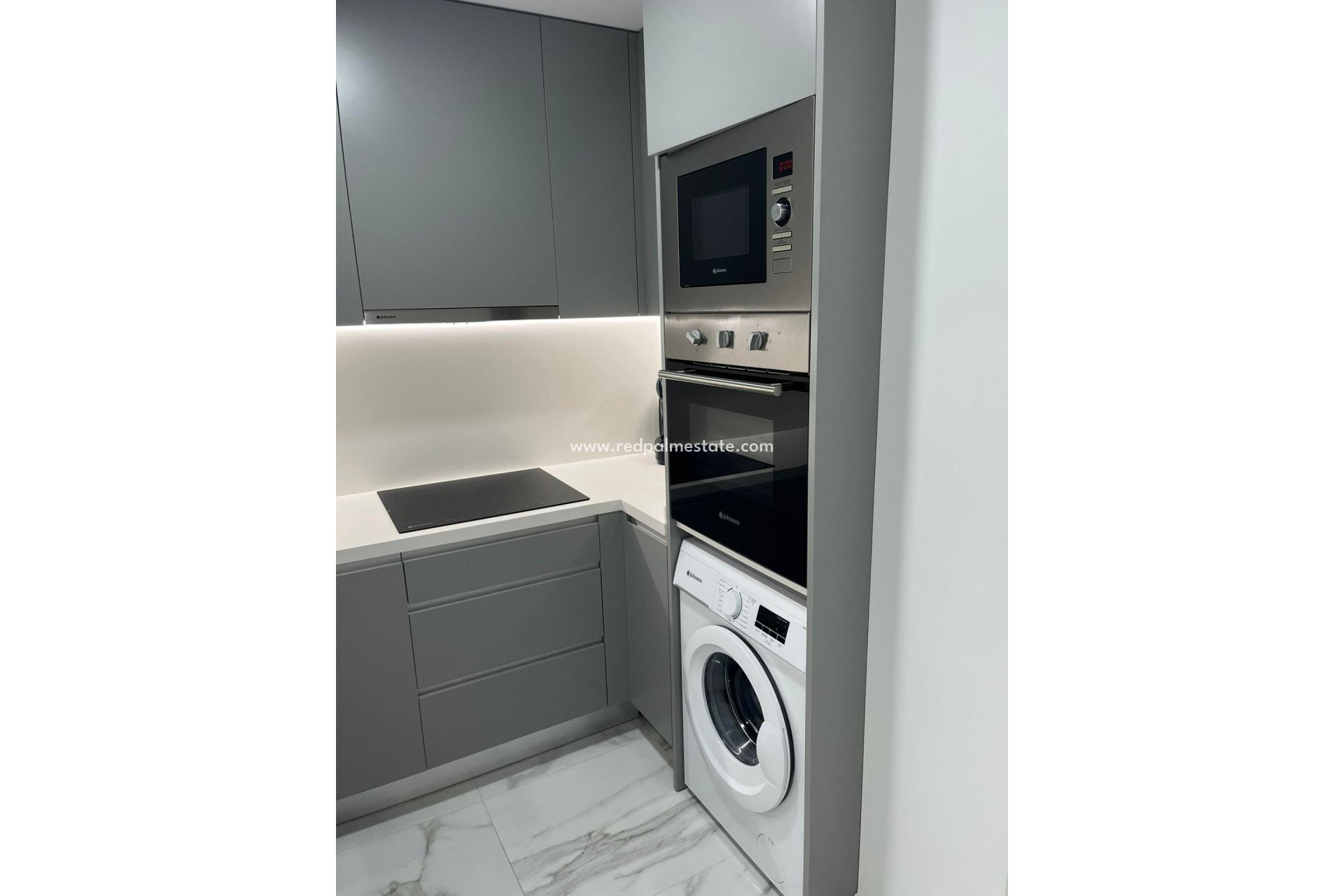 Reventa - Apartamento -
Torrevieja - Centro Torrevieja