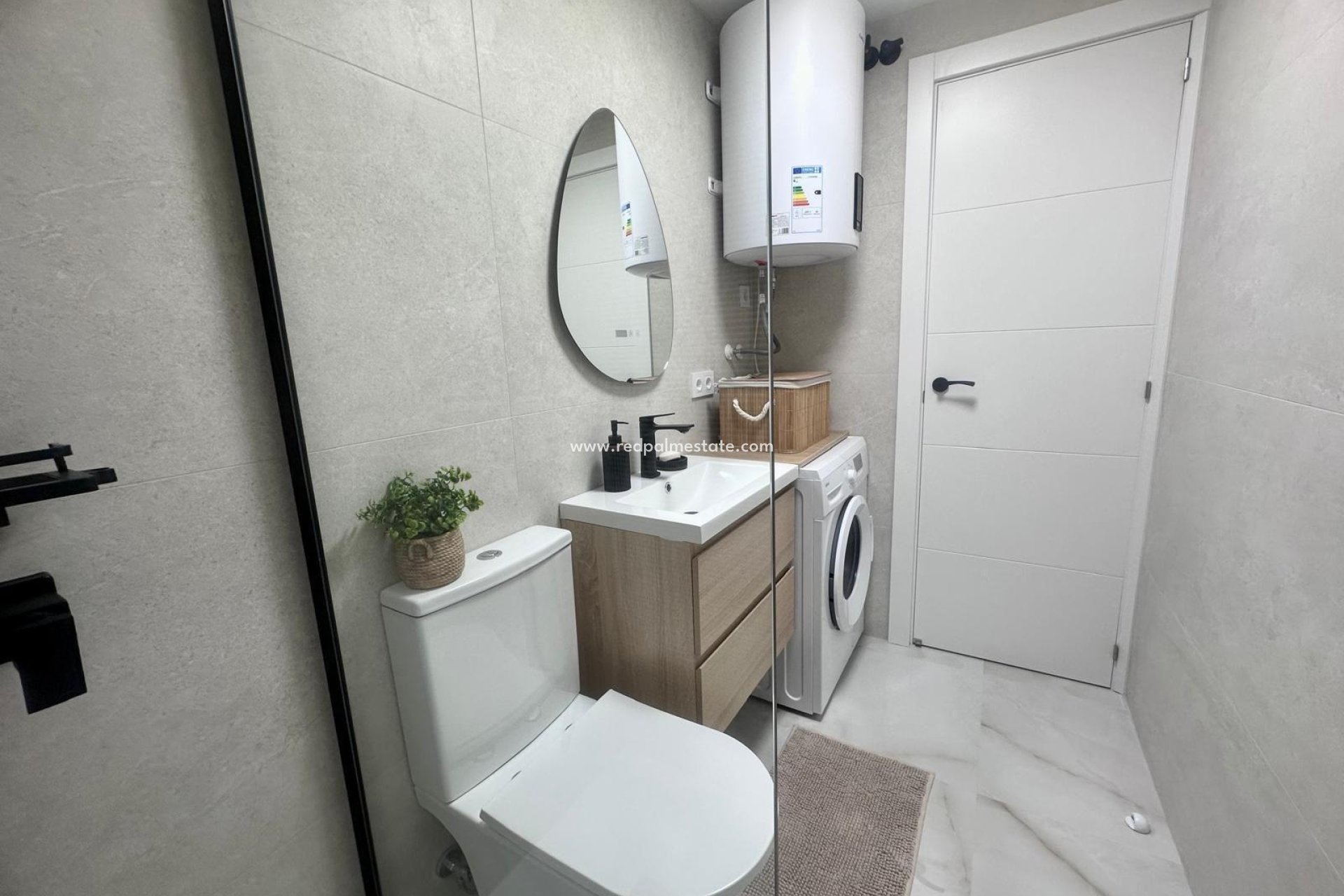 Reventa - Apartamento -
Torrevieja - Centro Torrevieja