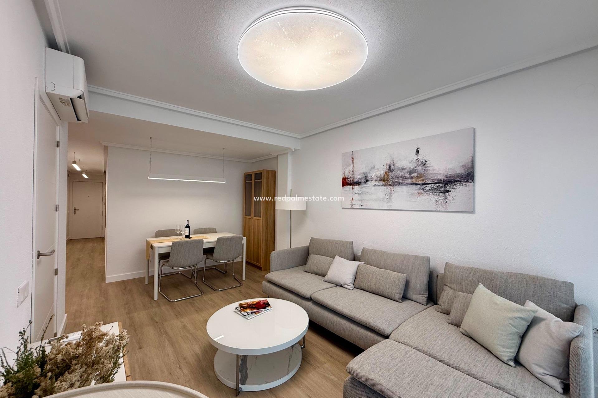 Reventa - Apartamento -
Torrevieja - Centro Torrevieja