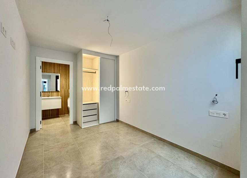 Reventa - Apartamento -
Torrevieja - Centro Torrevieja