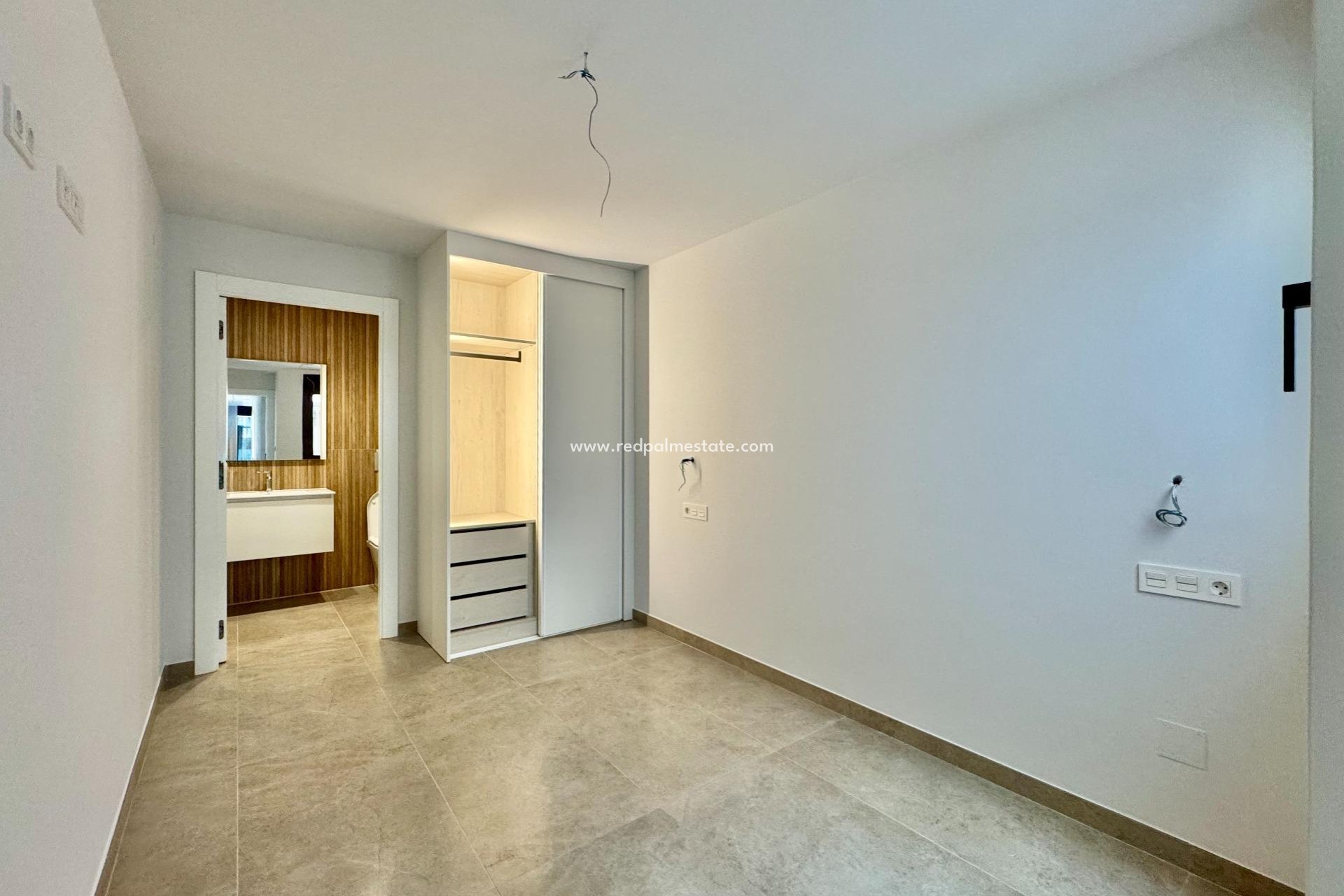 Reventa - Apartamento -
Torrevieja - Centro Torrevieja