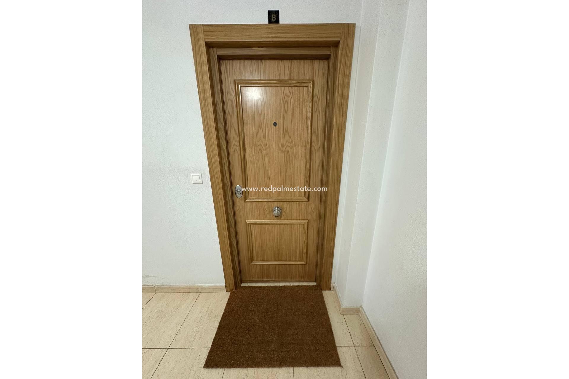 Reventa - Apartamento -
Torrevieja - Centro Torrevieja