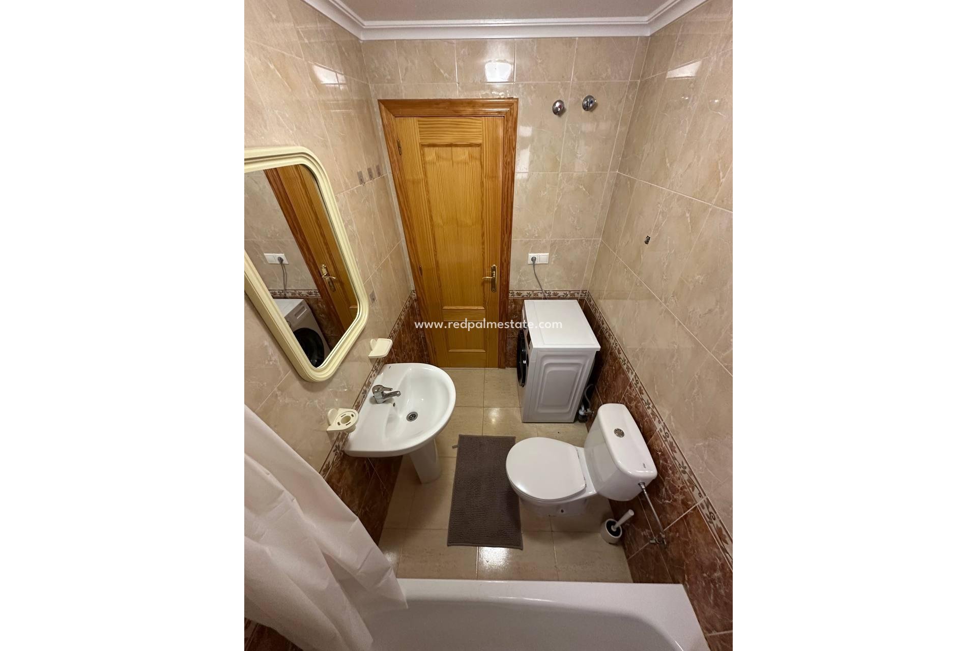 Reventa - Apartamento -
Torrevieja - Centro Torrevieja