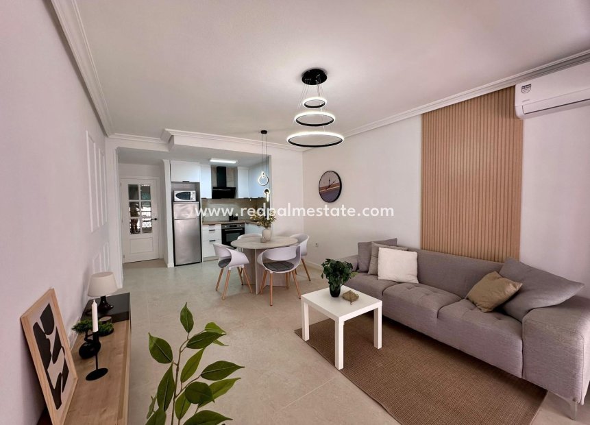 Reventa - Apartamento -
Torrevieja - Centro Torrevieja