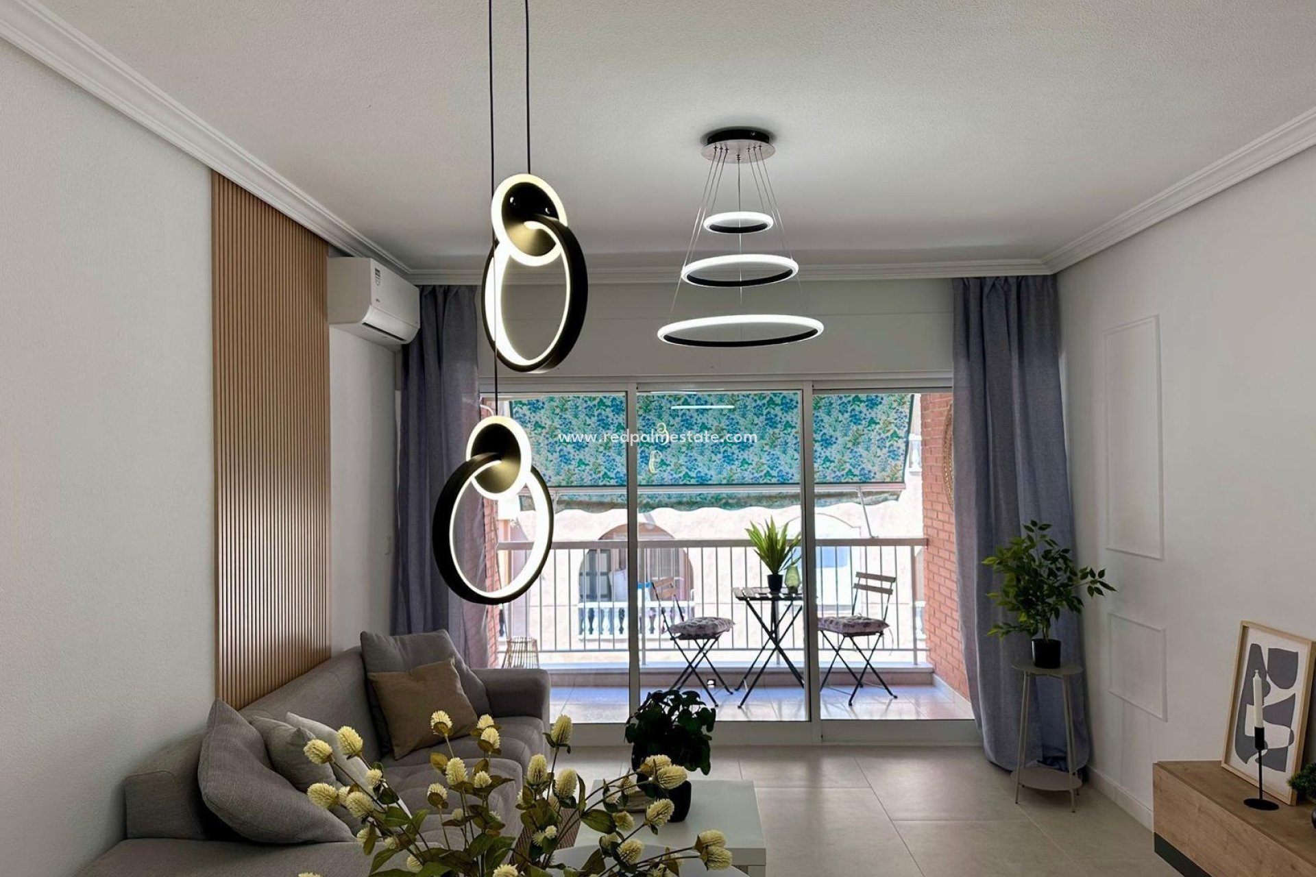 Reventa - Apartamento -
Torrevieja - Centro Torrevieja