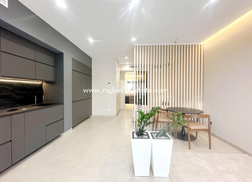 Reventa - Apartamento -
Torrevieja - Centro Torrevieja