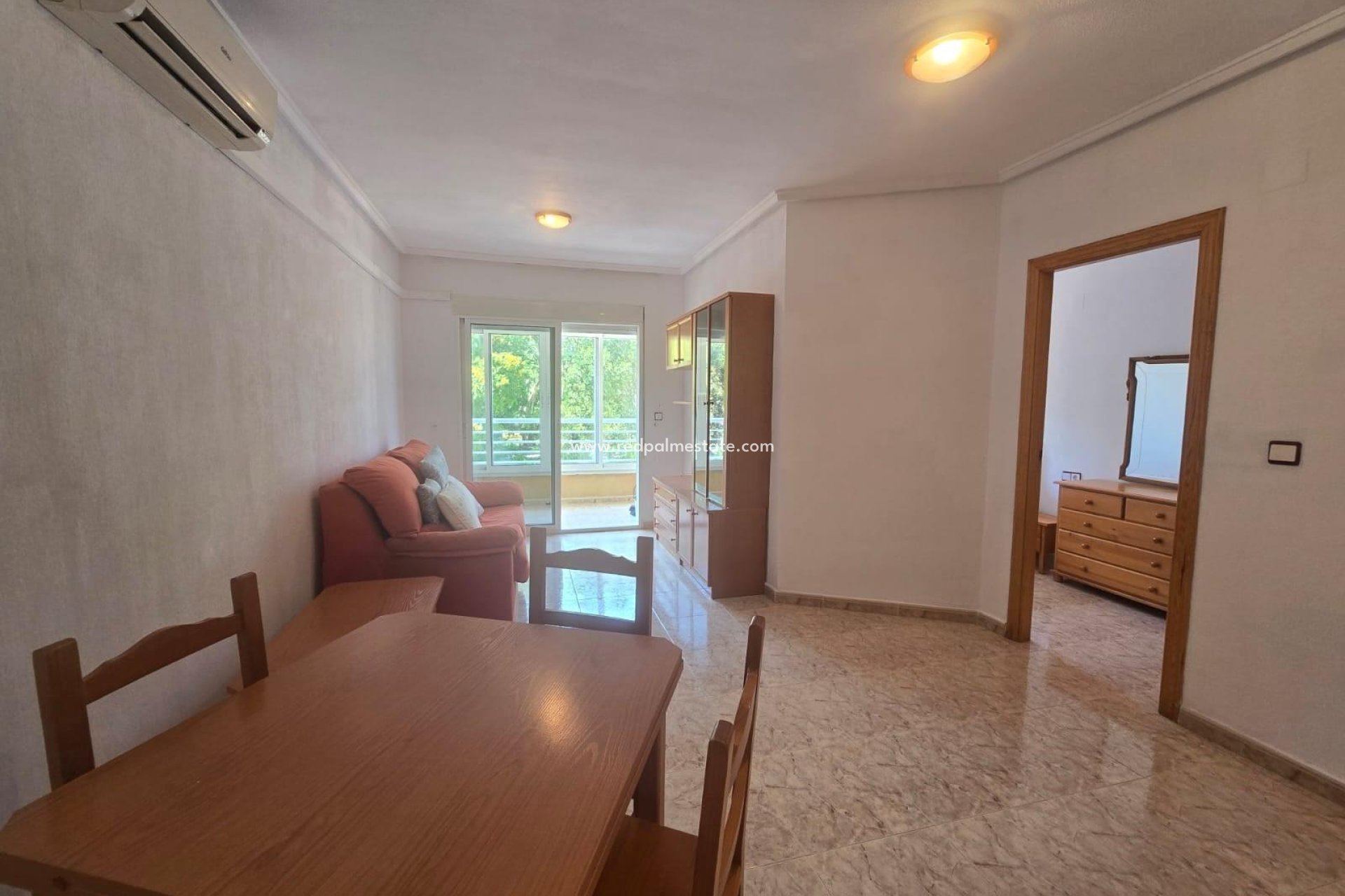 Reventa - Apartamento -
Torrevieja - Centro Torrevieja