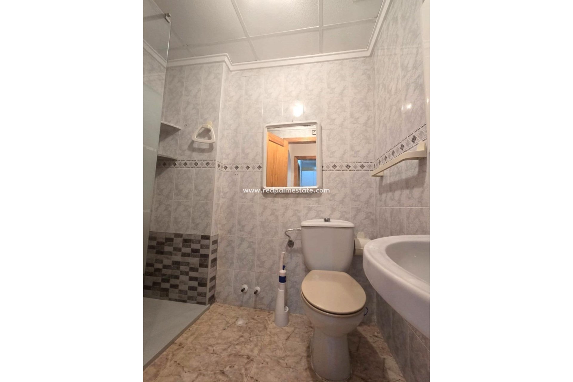 Reventa - Apartamento -
Torrevieja - Centro Torrevieja