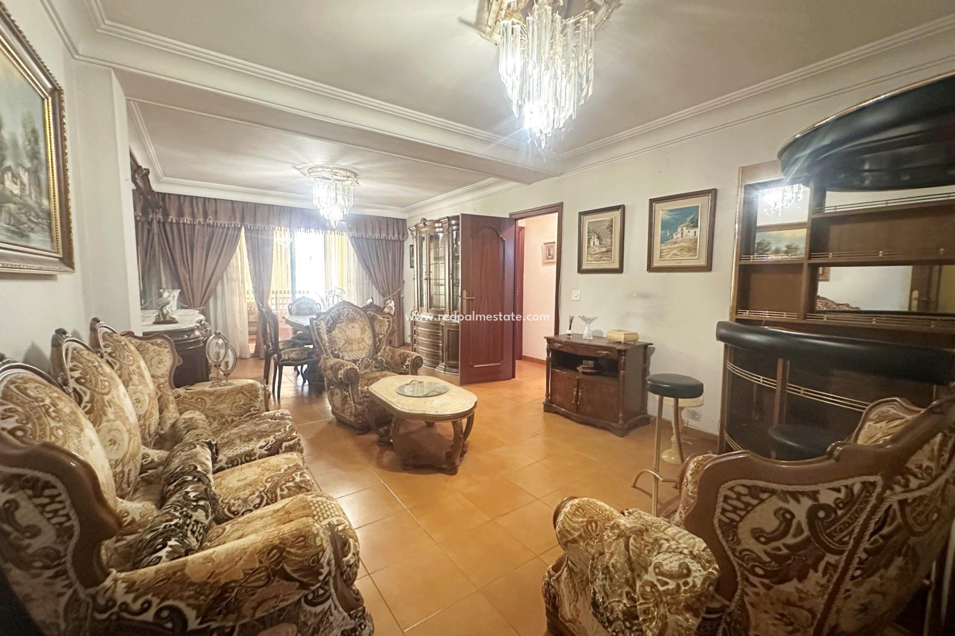Reventa - Apartamento -
Torrevieja - Centro Torrevieja