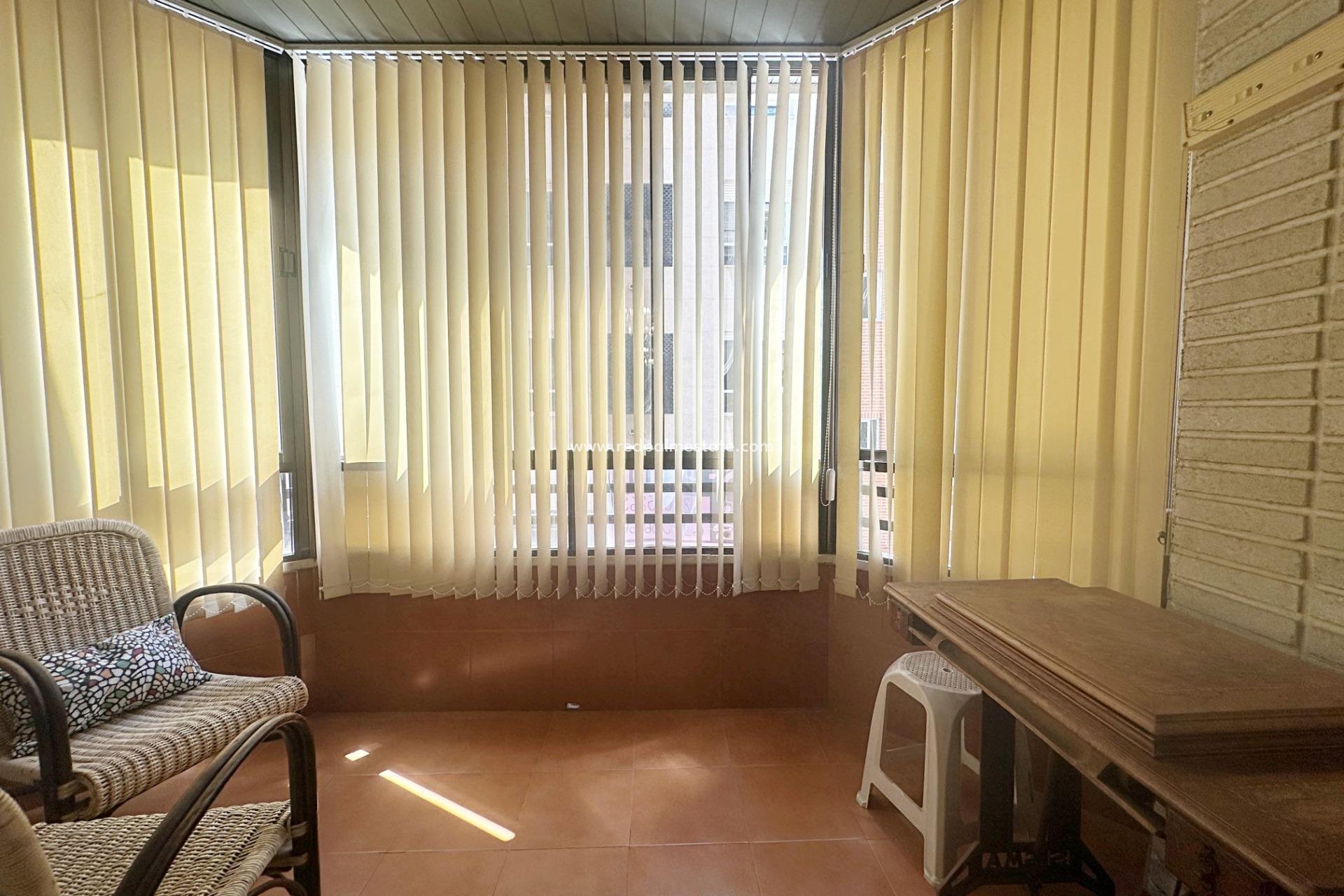 Reventa - Apartamento -
Torrevieja - Centro Torrevieja
