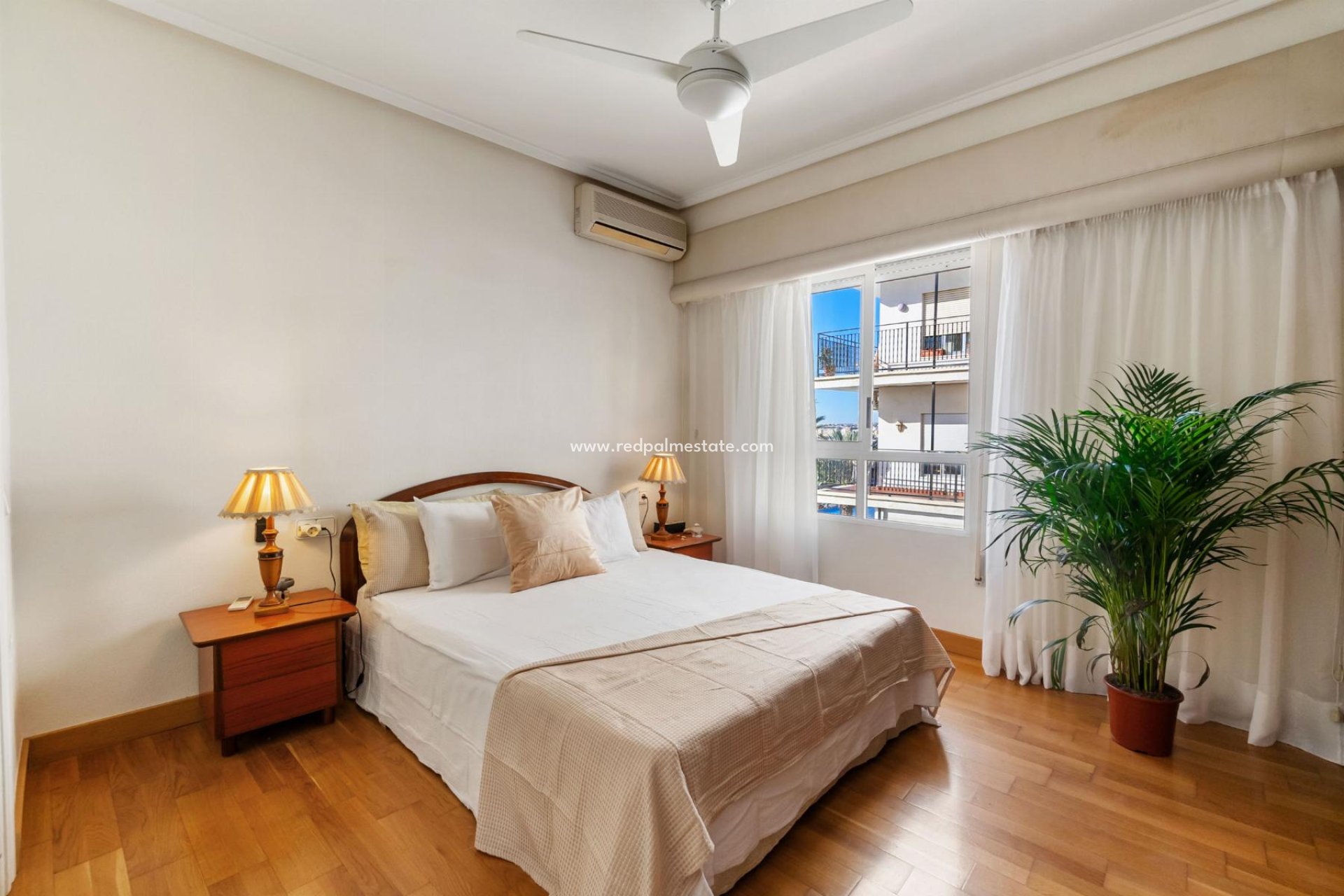 Reventa - Apartamento -
Torrevieja - Centro Torrevieja