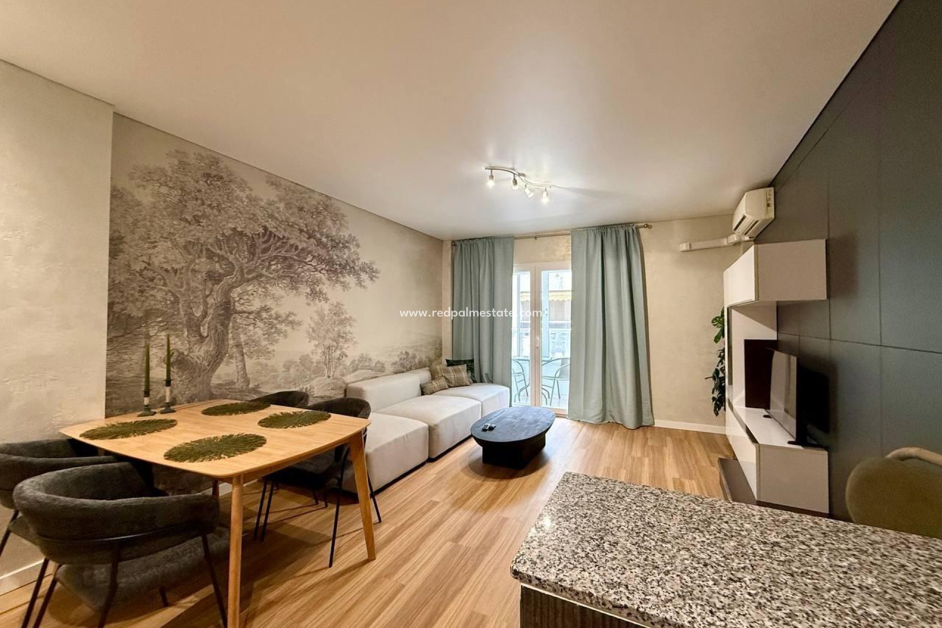Reventa - Apartamento -
Torrevieja - Centro Torrevieja