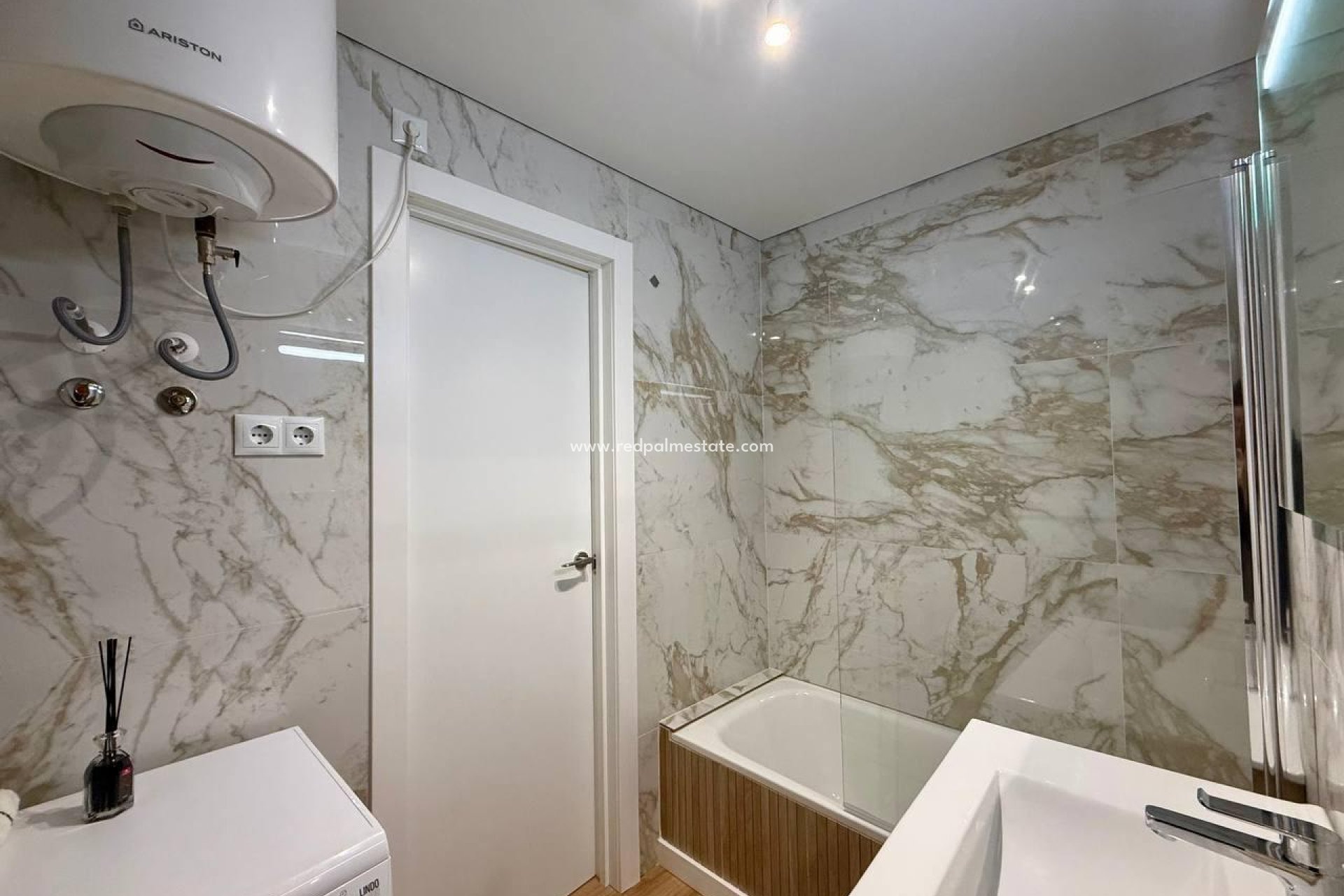 Reventa - Apartamento -
Torrevieja - Centro Torrevieja