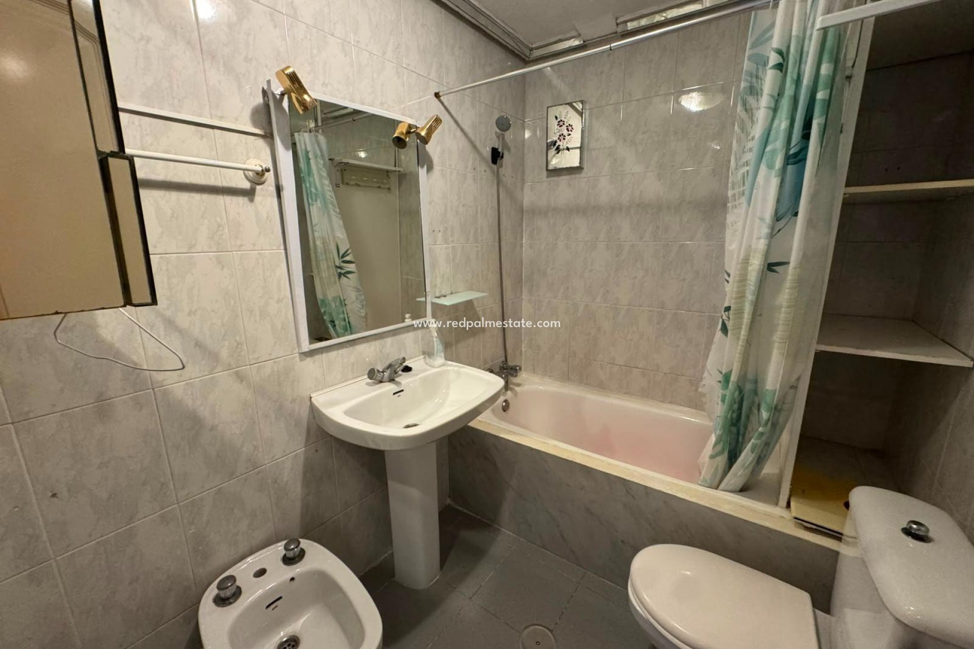 Reventa - Apartamento -
Torrevieja - Centro Torrevieja