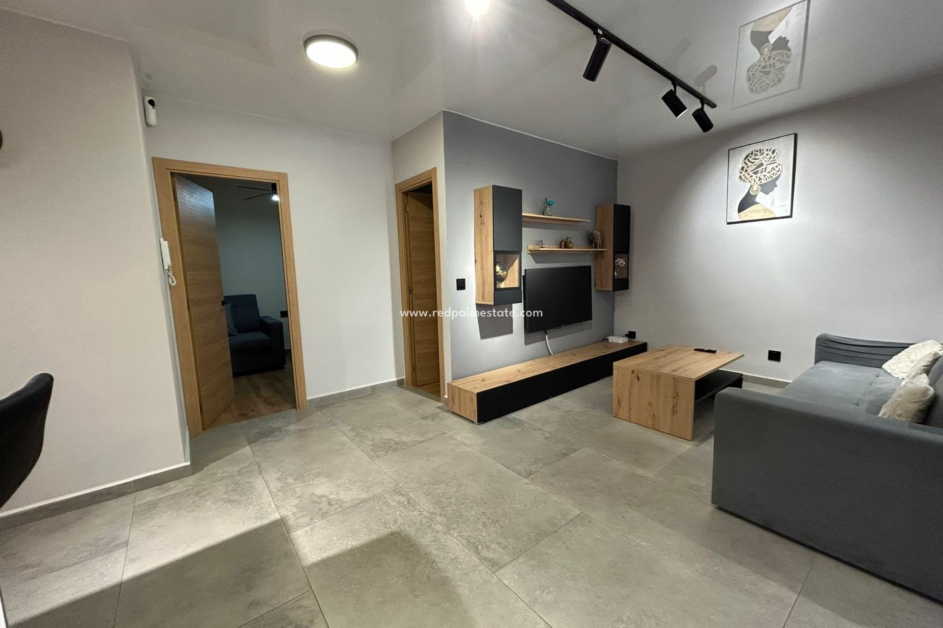 Reventa - Apartamento -
Torrevieja - Centro Torrevieja
