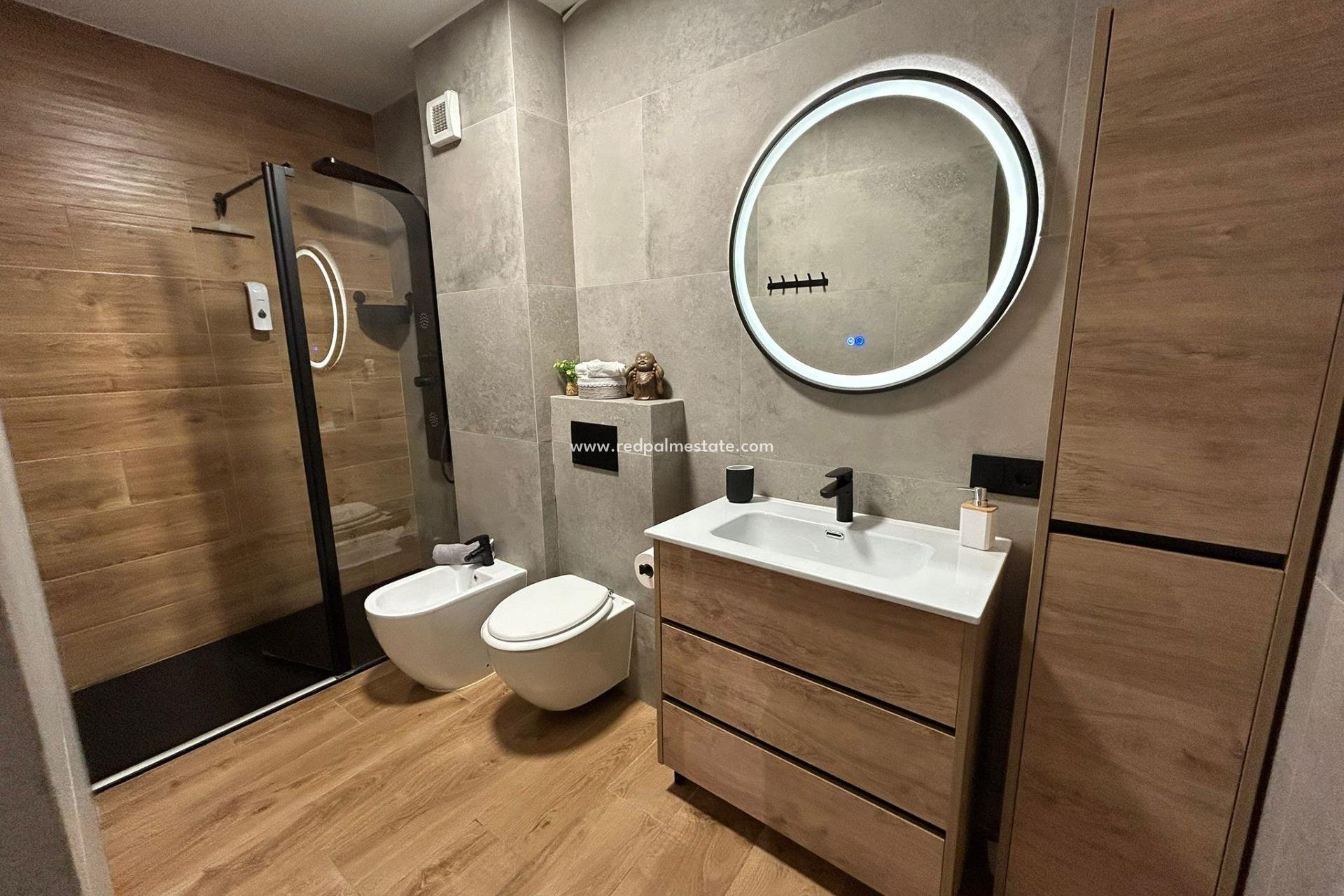 Reventa - Apartamento -
Torrevieja - Centro Torrevieja