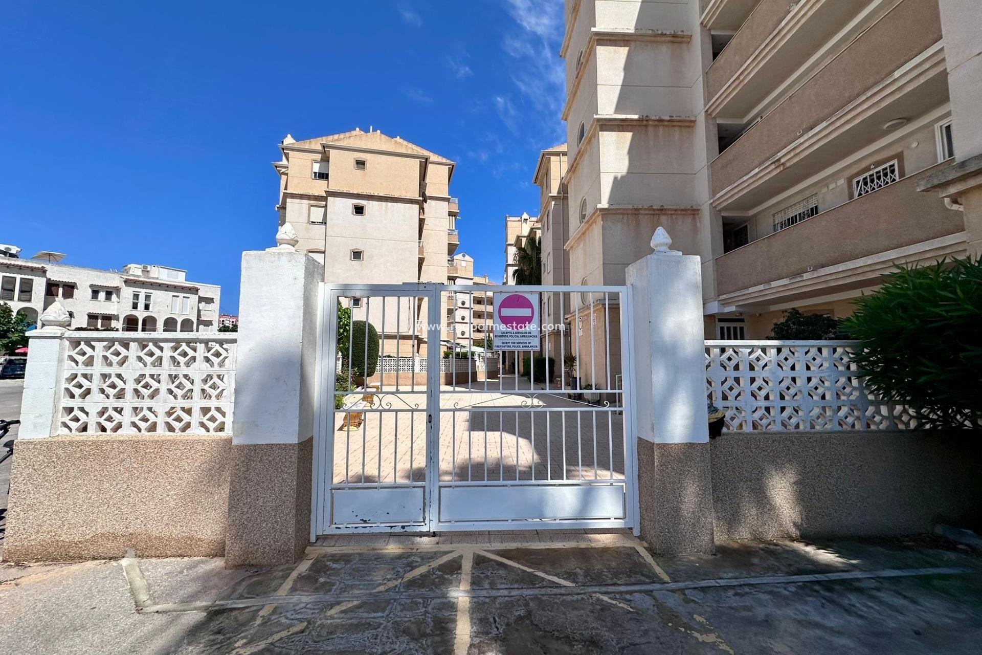 Reventa - Apartamento -
Torrevieja - Centro Torrevieja