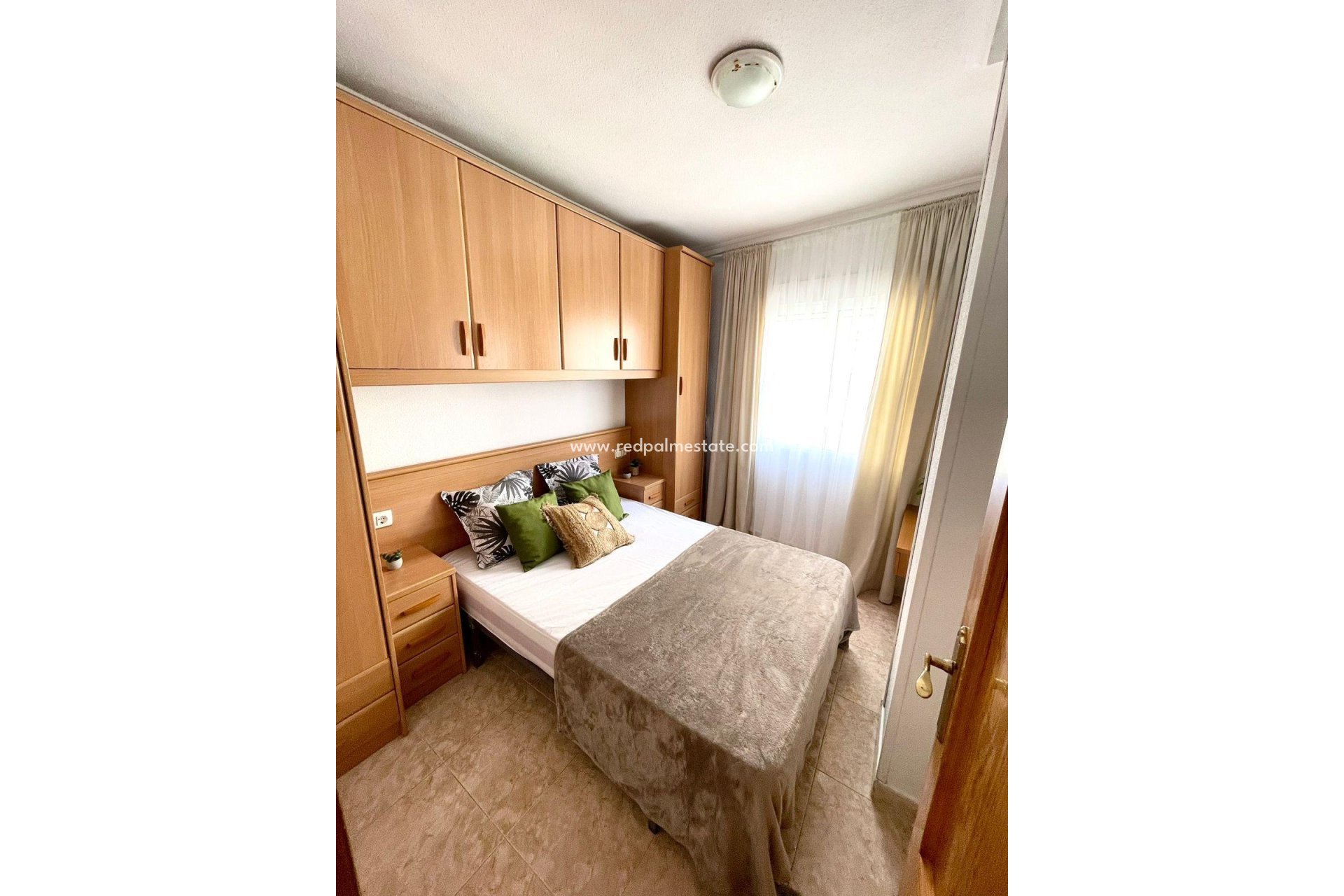 Reventa - Apartamento -
Torrevieja - Centro Torrevieja