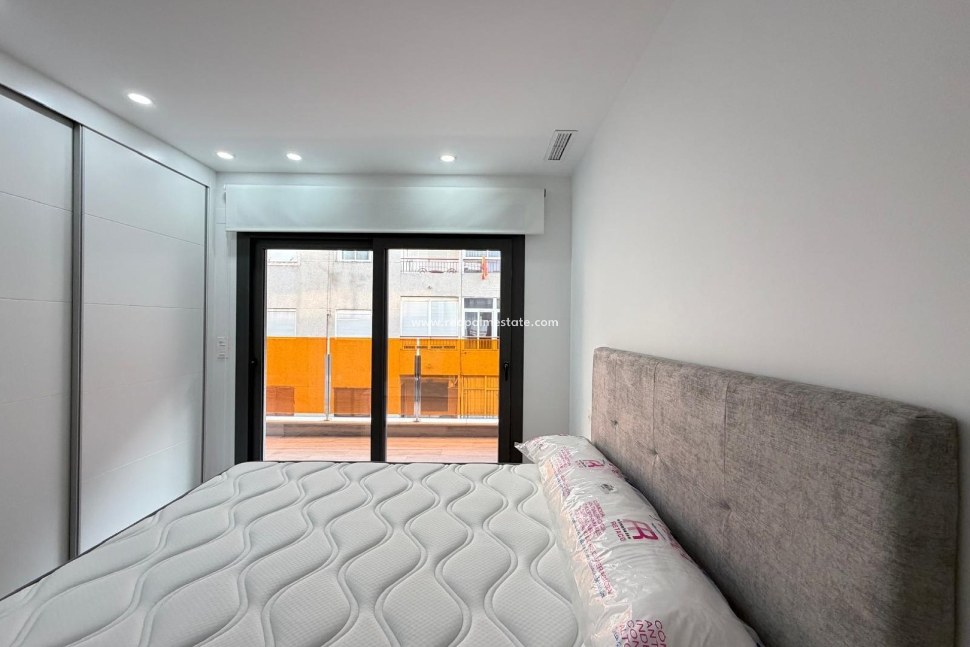Reventa - Apartamento -
Torrevieja - Centro Torrevieja