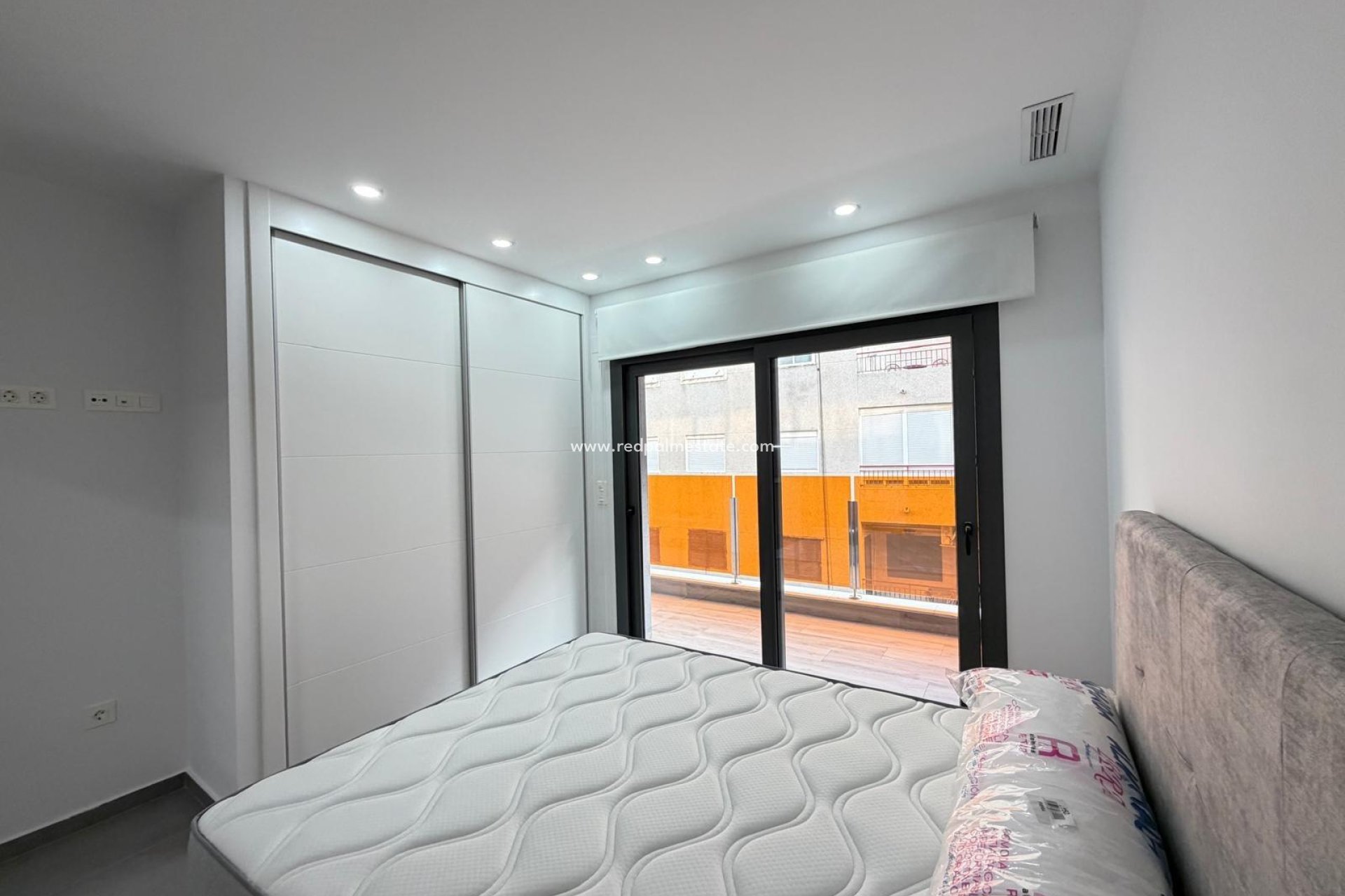 Reventa - Apartamento -
Torrevieja - Centro Torrevieja