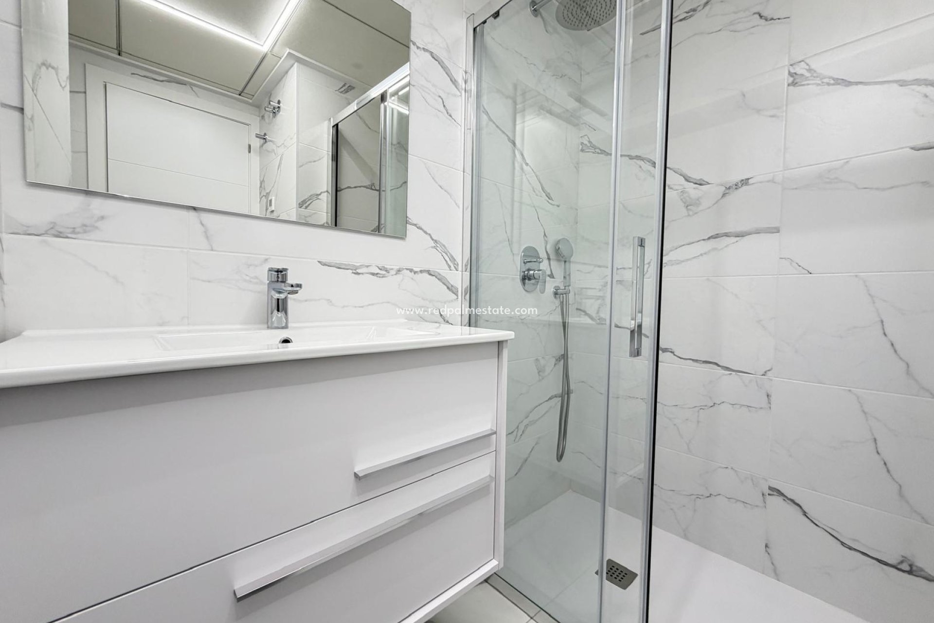 Reventa - Apartamento -
Torrevieja - Centro Torrevieja