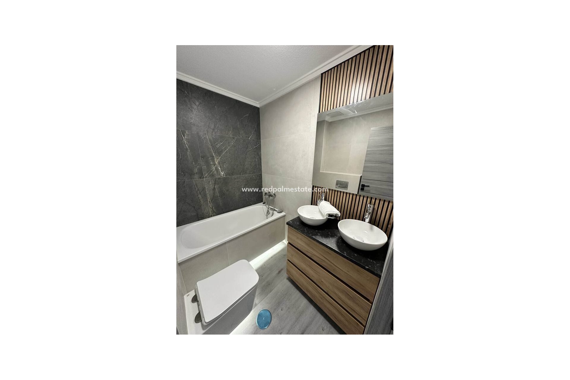 Reventa - Apartamento -
Torrevieja - Centro Torrevieja