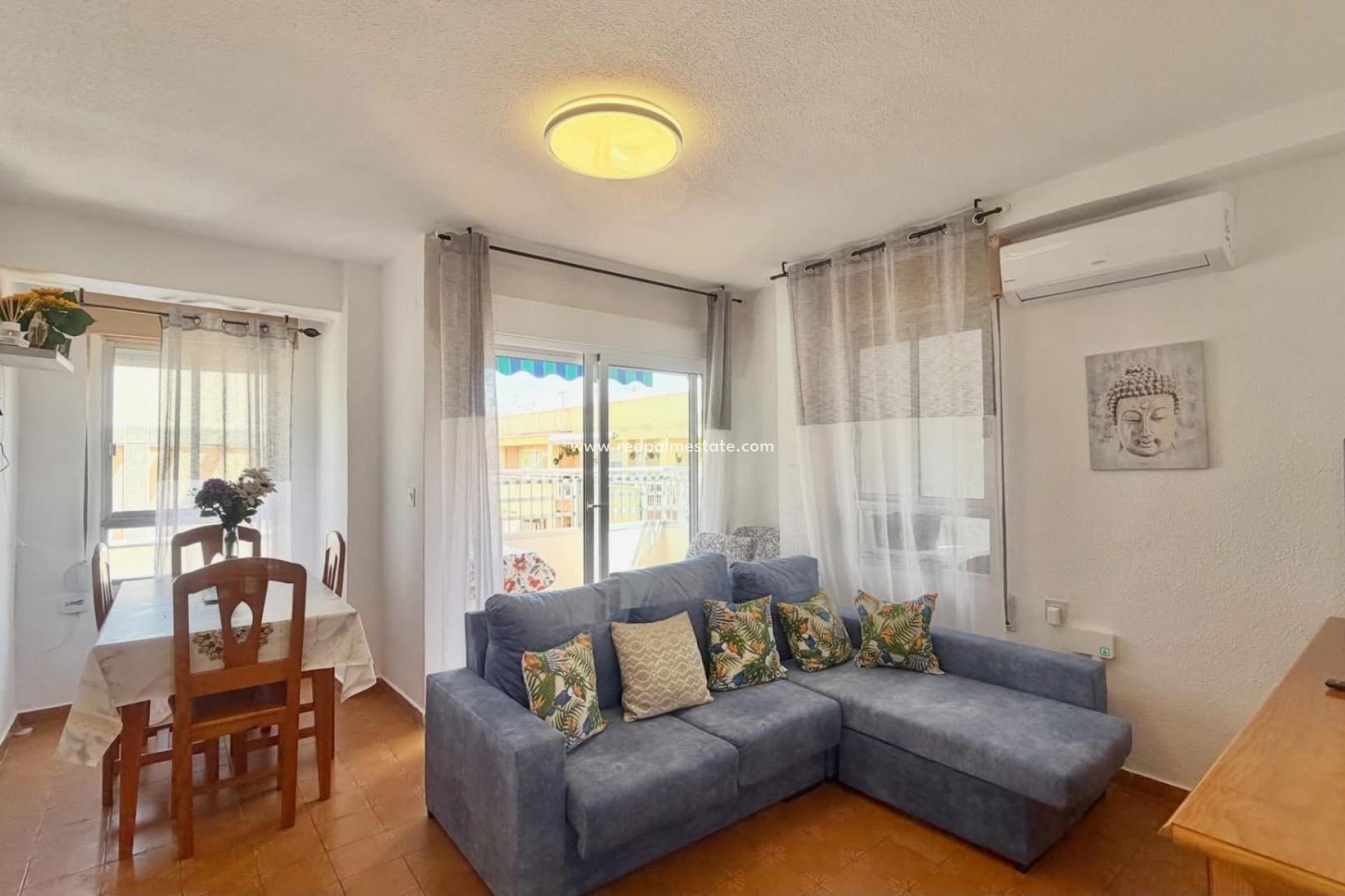 Reventa - Apartamento -
Torrevieja - Centro Torrevieja
