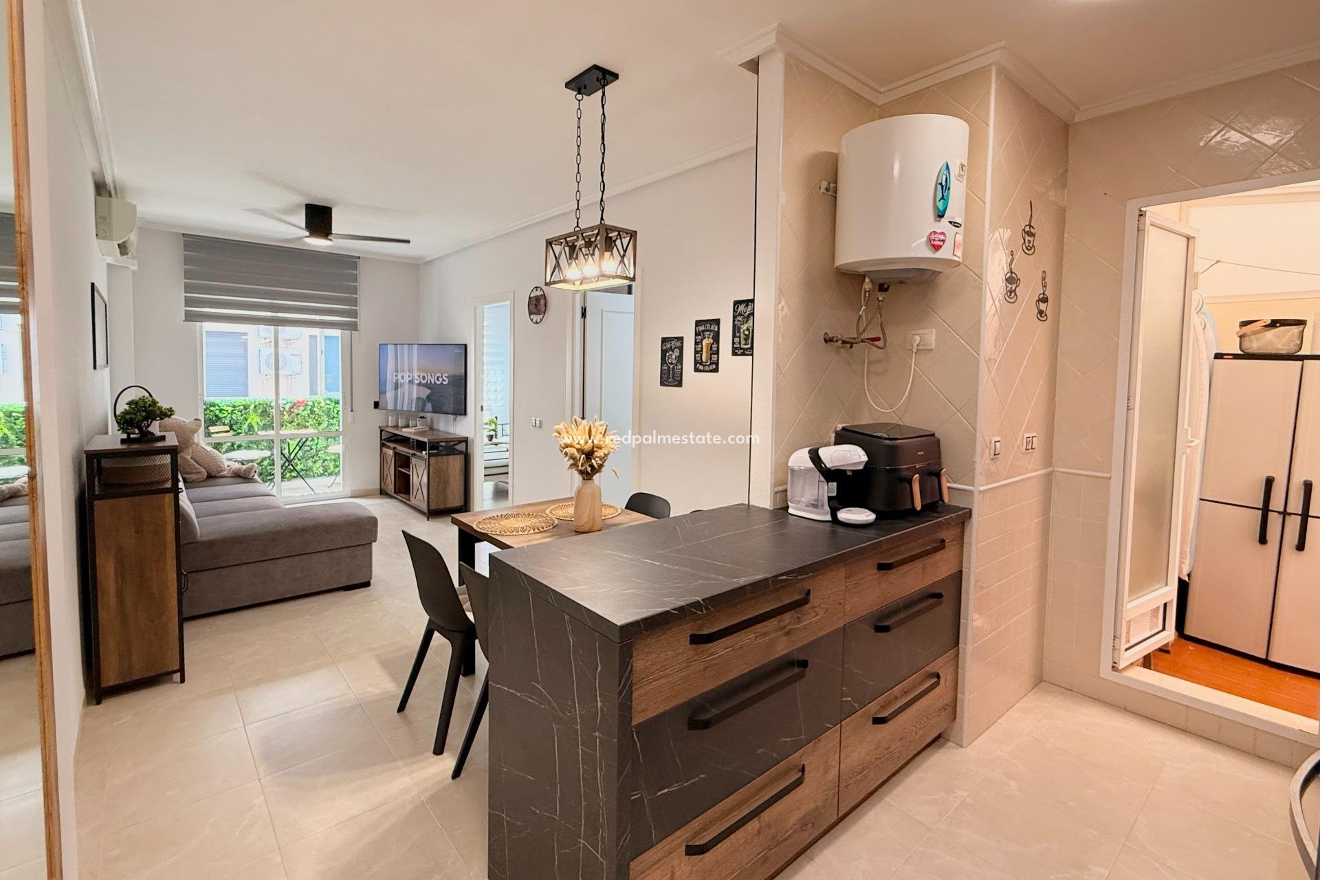 Reventa - Apartamento -
Torrevieja - Centro Torrevieja