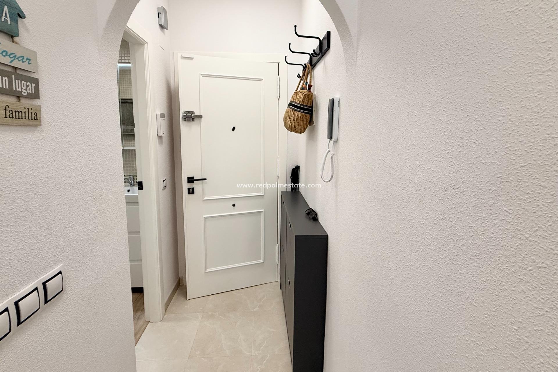 Reventa - Apartamento -
Torrevieja - Centro Torrevieja