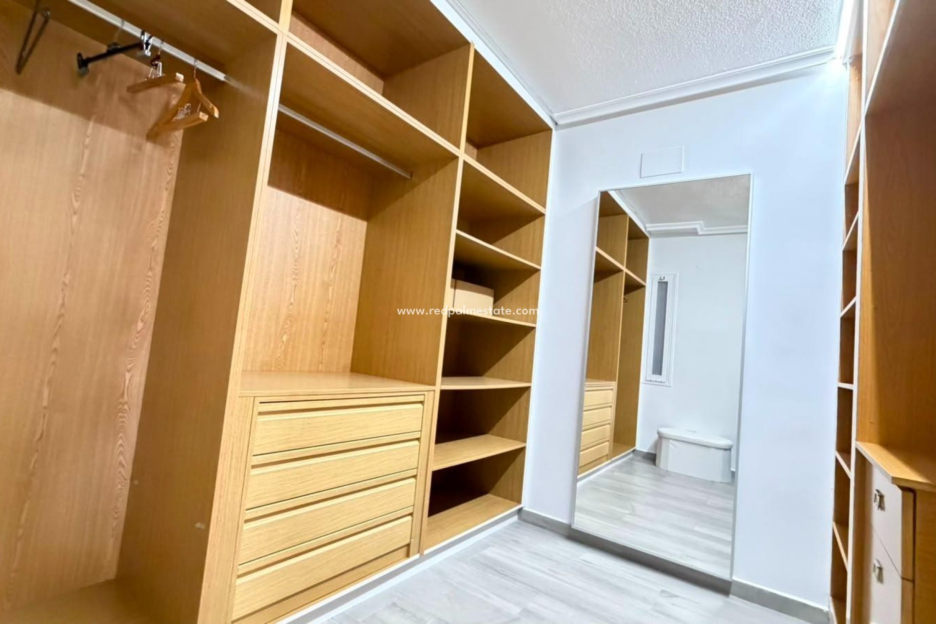 Reventa - Apartamento -
Torrevieja - Centro Torrevieja