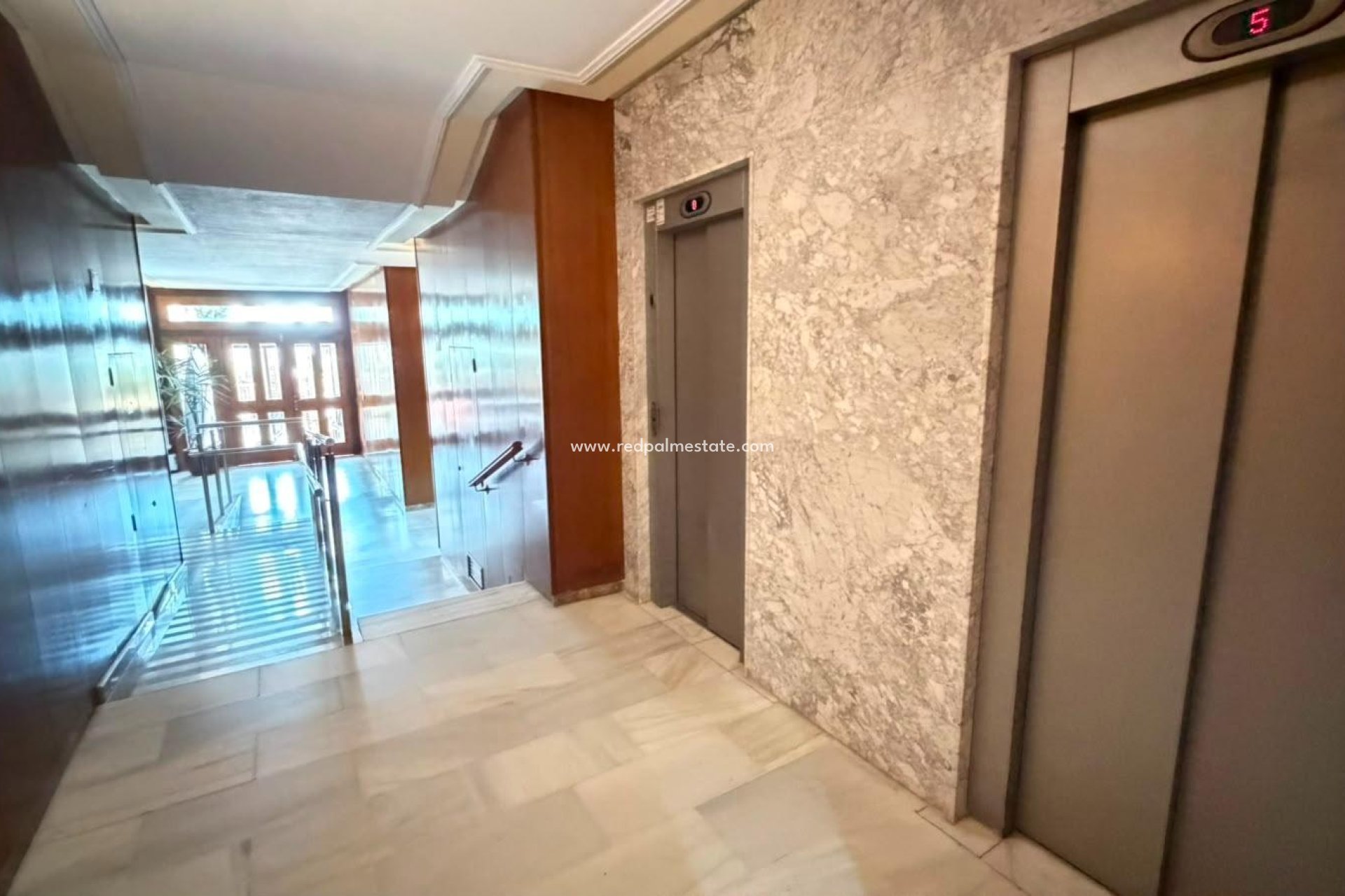 Reventa - Apartamento -
Torrevieja - Centro Torrevieja