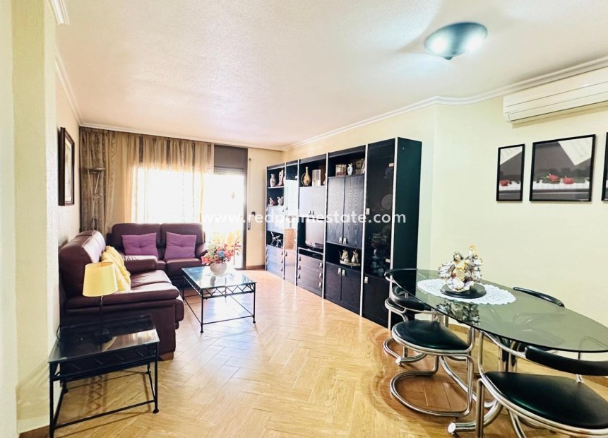 Reventa - Apartamento -
Torrevieja - Centro Torrevieja