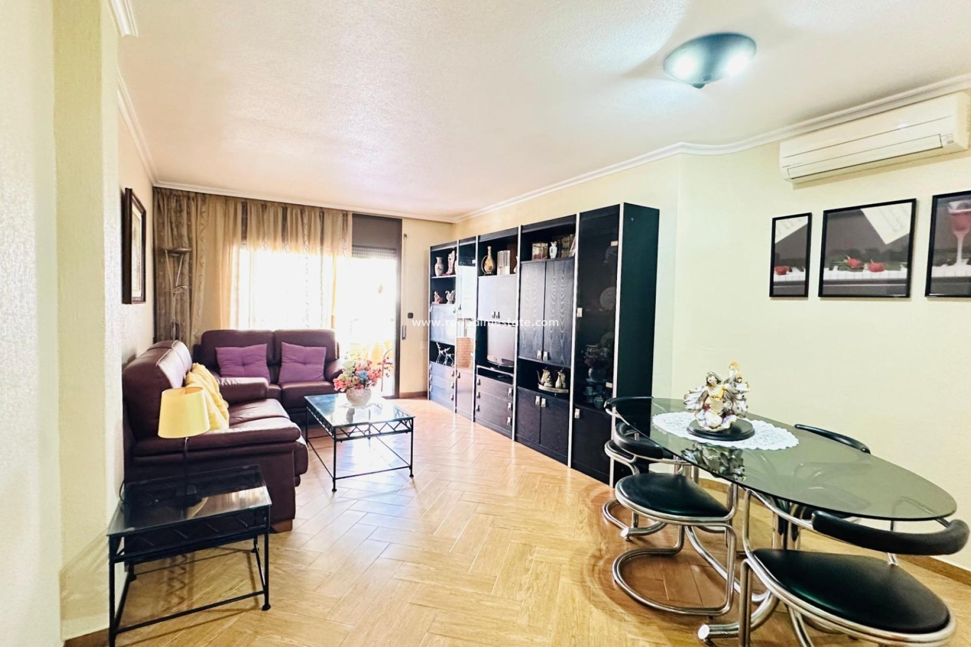 Reventa - Apartamento -
Torrevieja - Centro Torrevieja