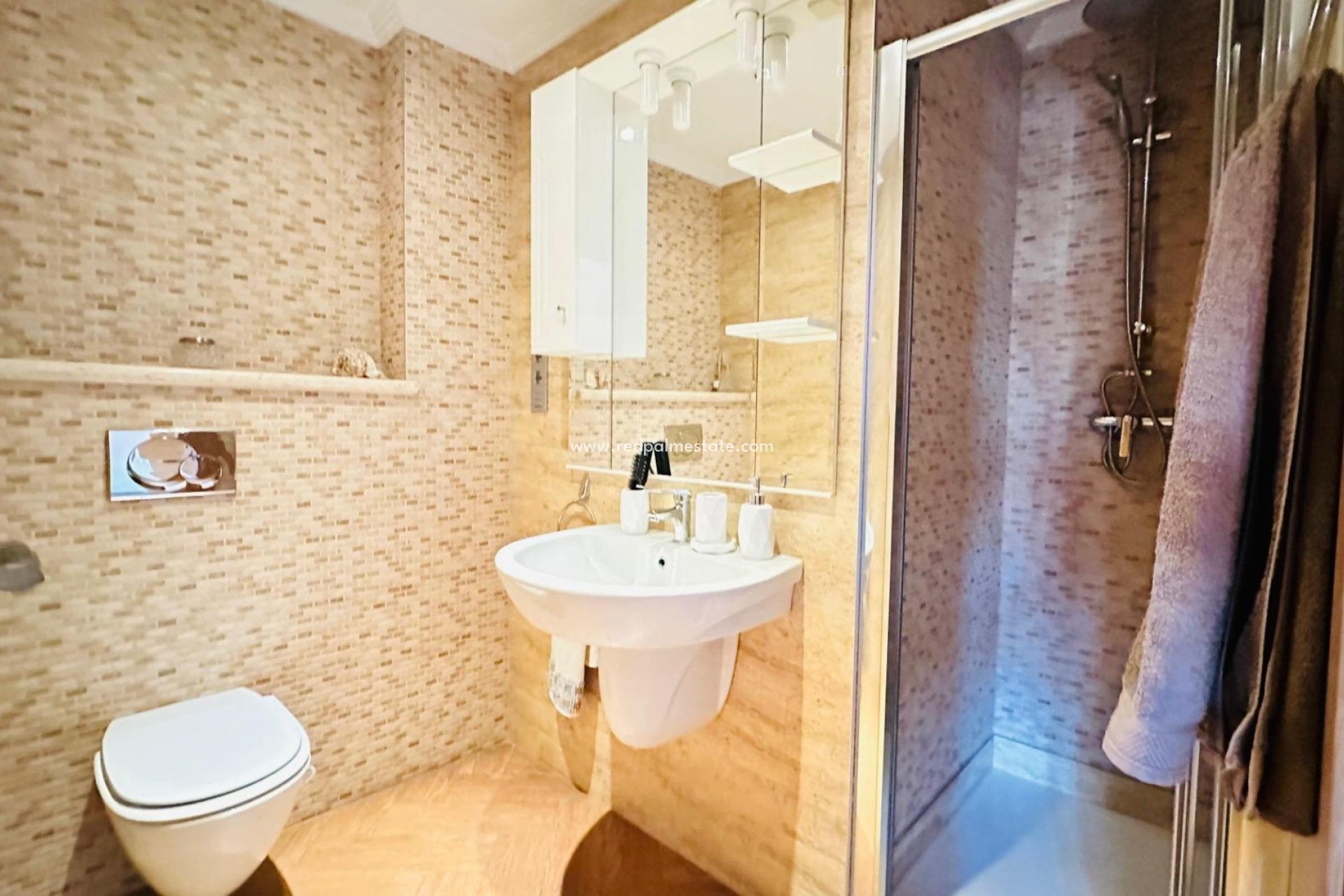 Reventa - Apartamento -
Torrevieja - Centro Torrevieja