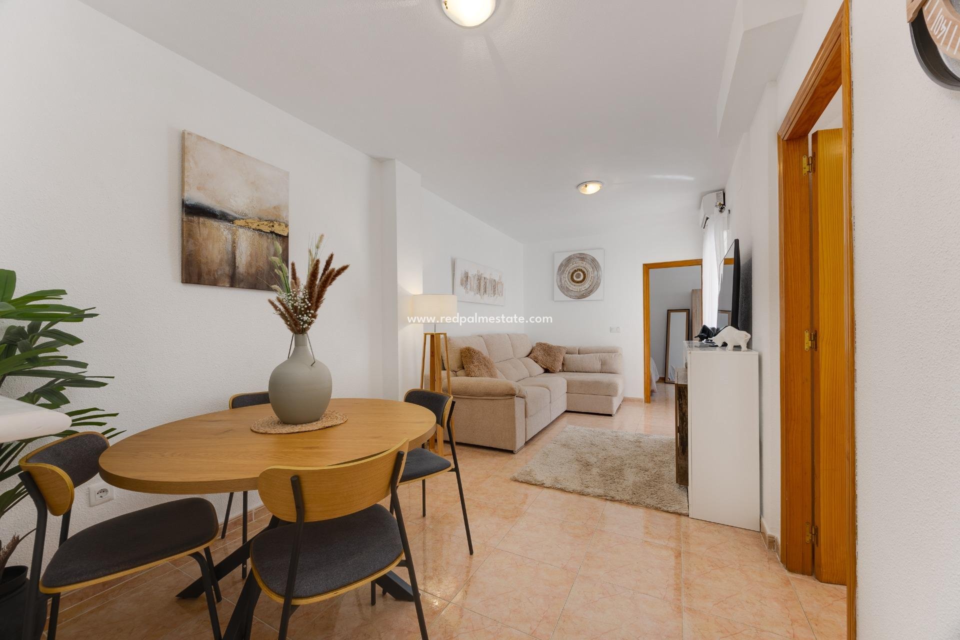 Reventa - Apartamento -
Torrevieja - Centro Torrevieja