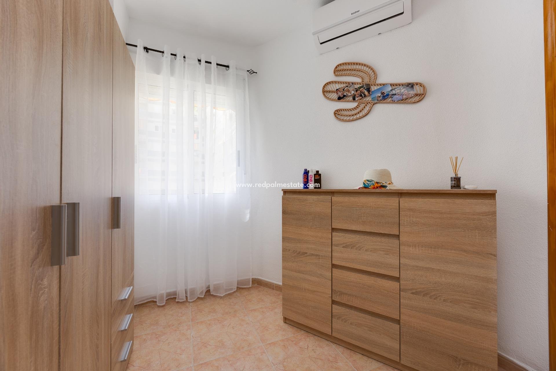 Reventa - Apartamento -
Torrevieja - Centro Torrevieja