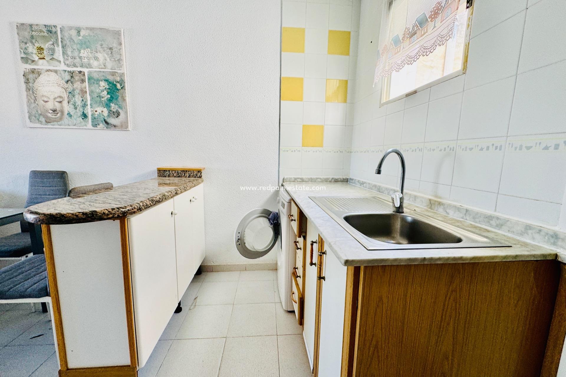 Reventa - Apartamento -
Torrevieja - Centro Torrevieja