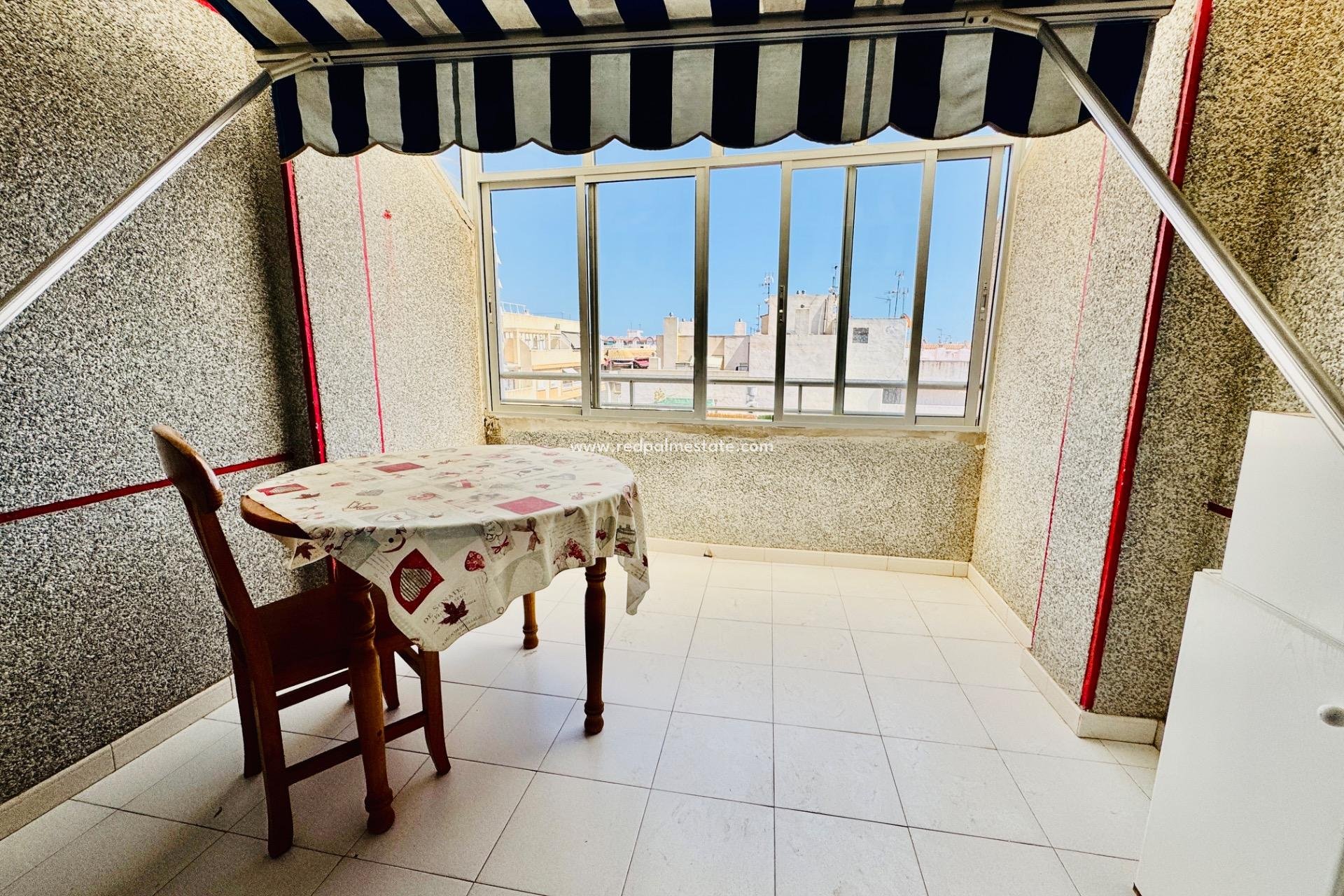 Reventa - Apartamento -
Torrevieja - Centro Torrevieja