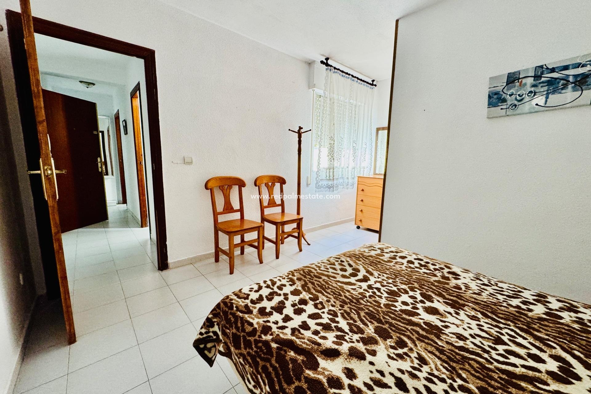 Reventa - Apartamento -
Torrevieja - Centro Torrevieja