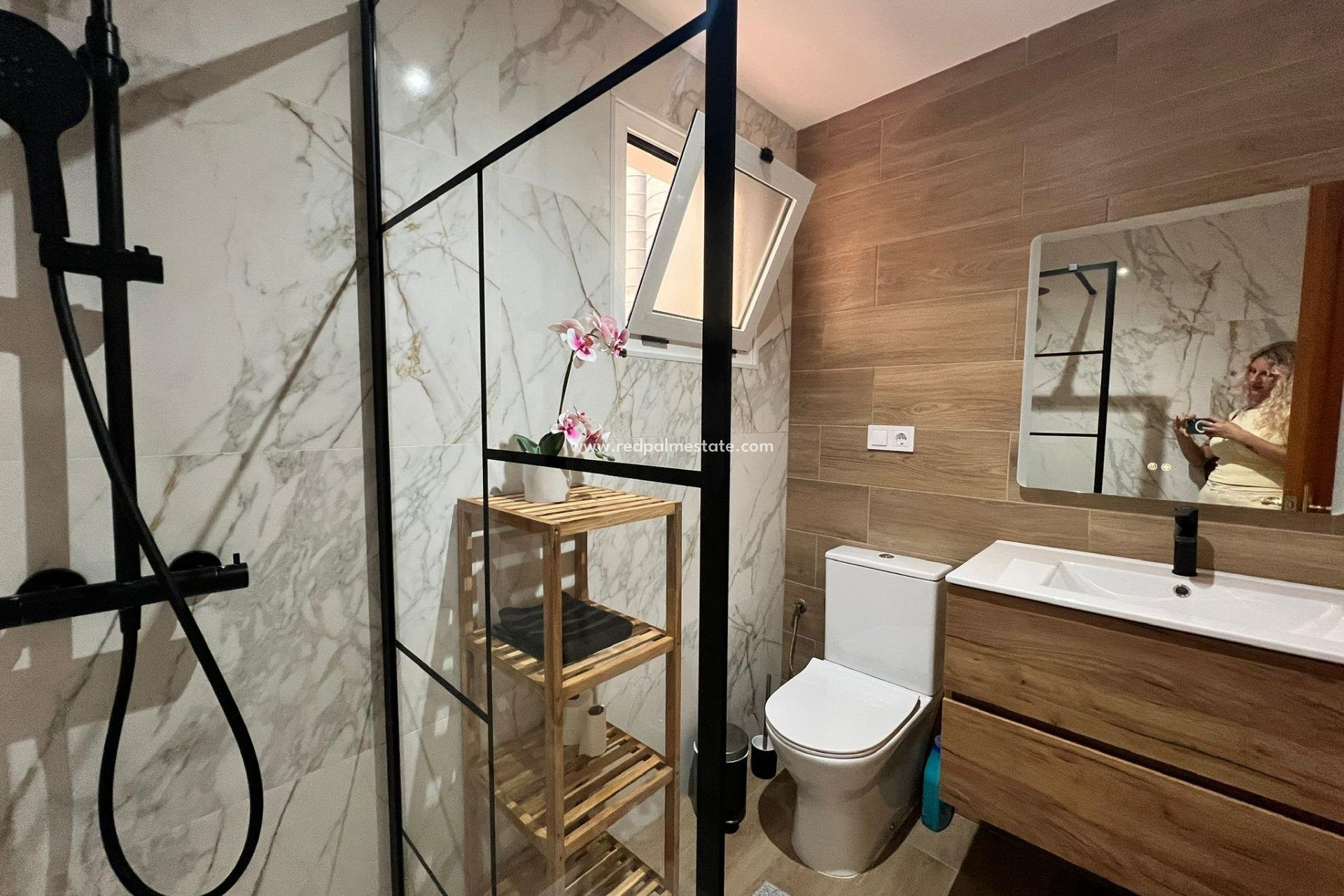 Reventa - Apartamento -
Torrevieja - Centro Torrevieja