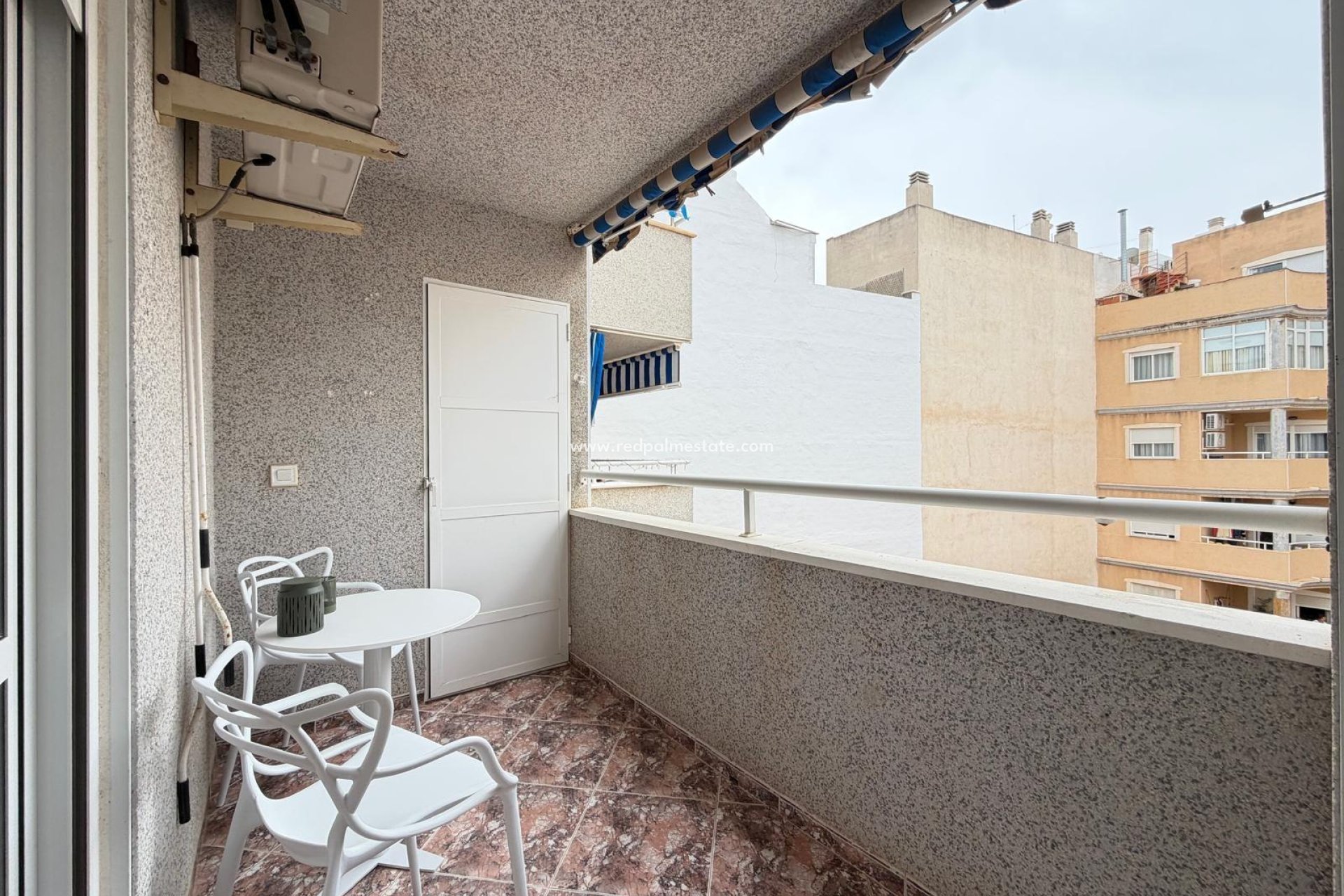 Reventa - Apartamento -
Torrevieja - Centro Torrevieja