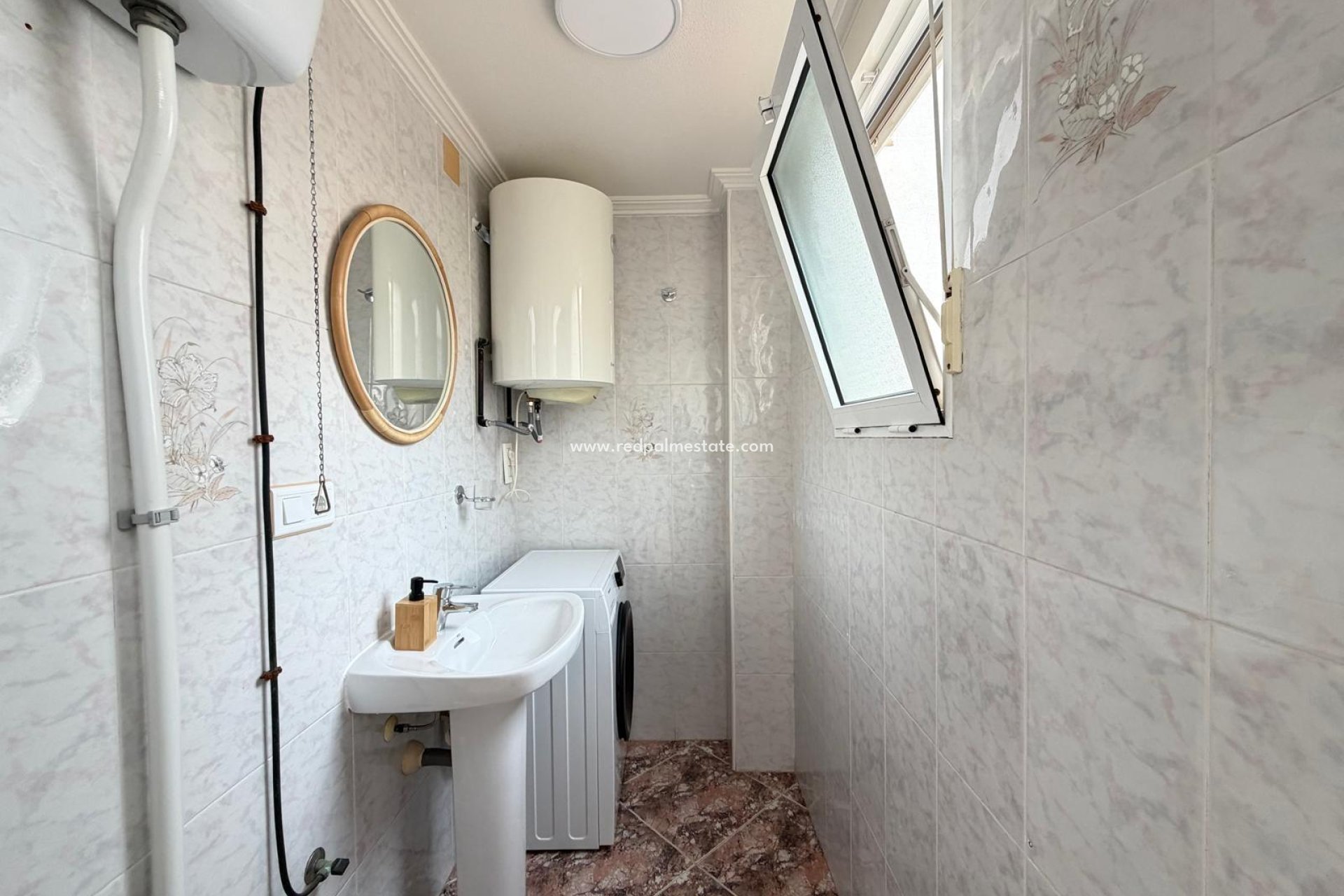 Reventa - Apartamento -
Torrevieja - Centro Torrevieja