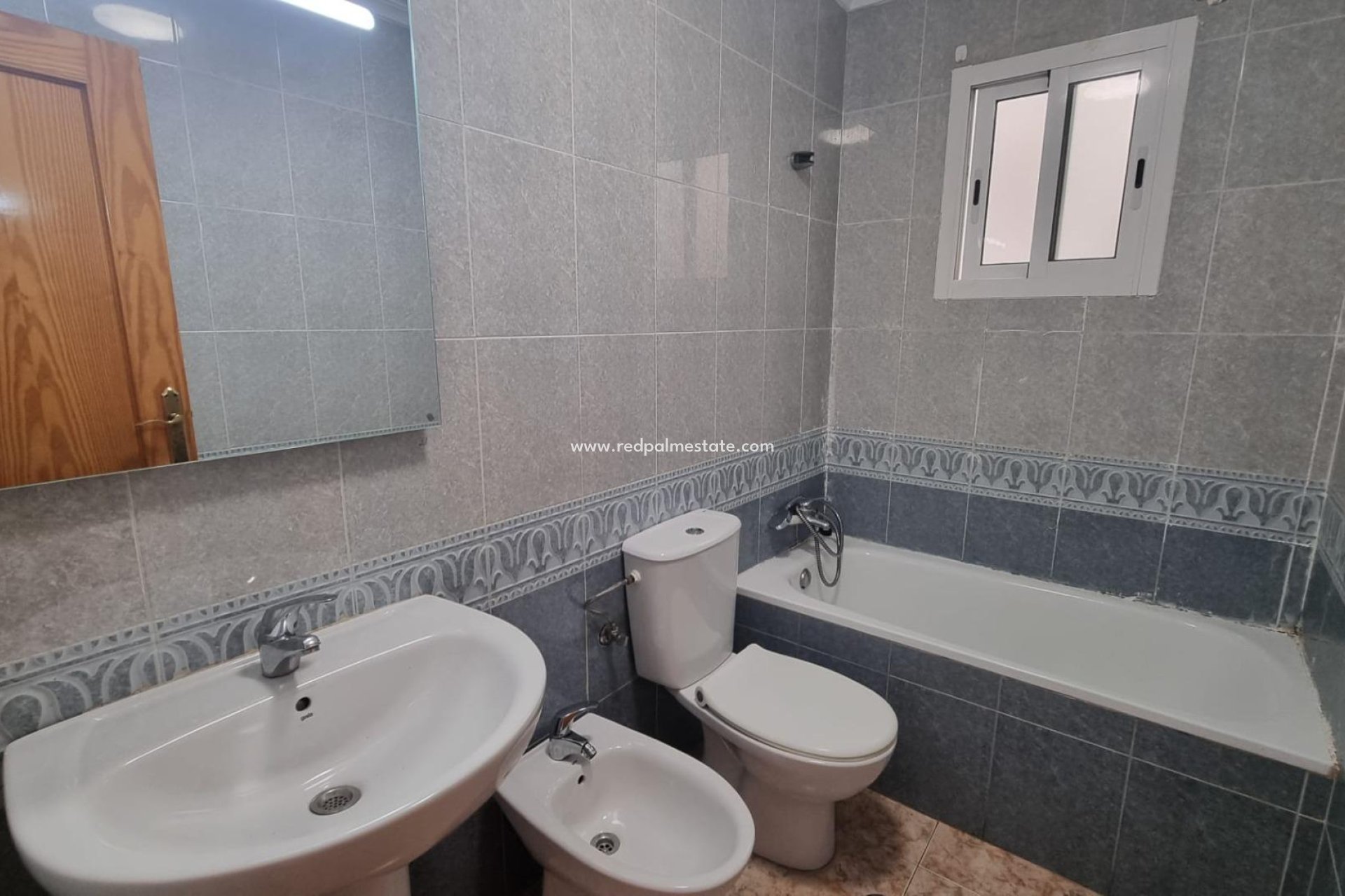 Reventa - Apartamento -
Torrevieja - Centro Torrevieja