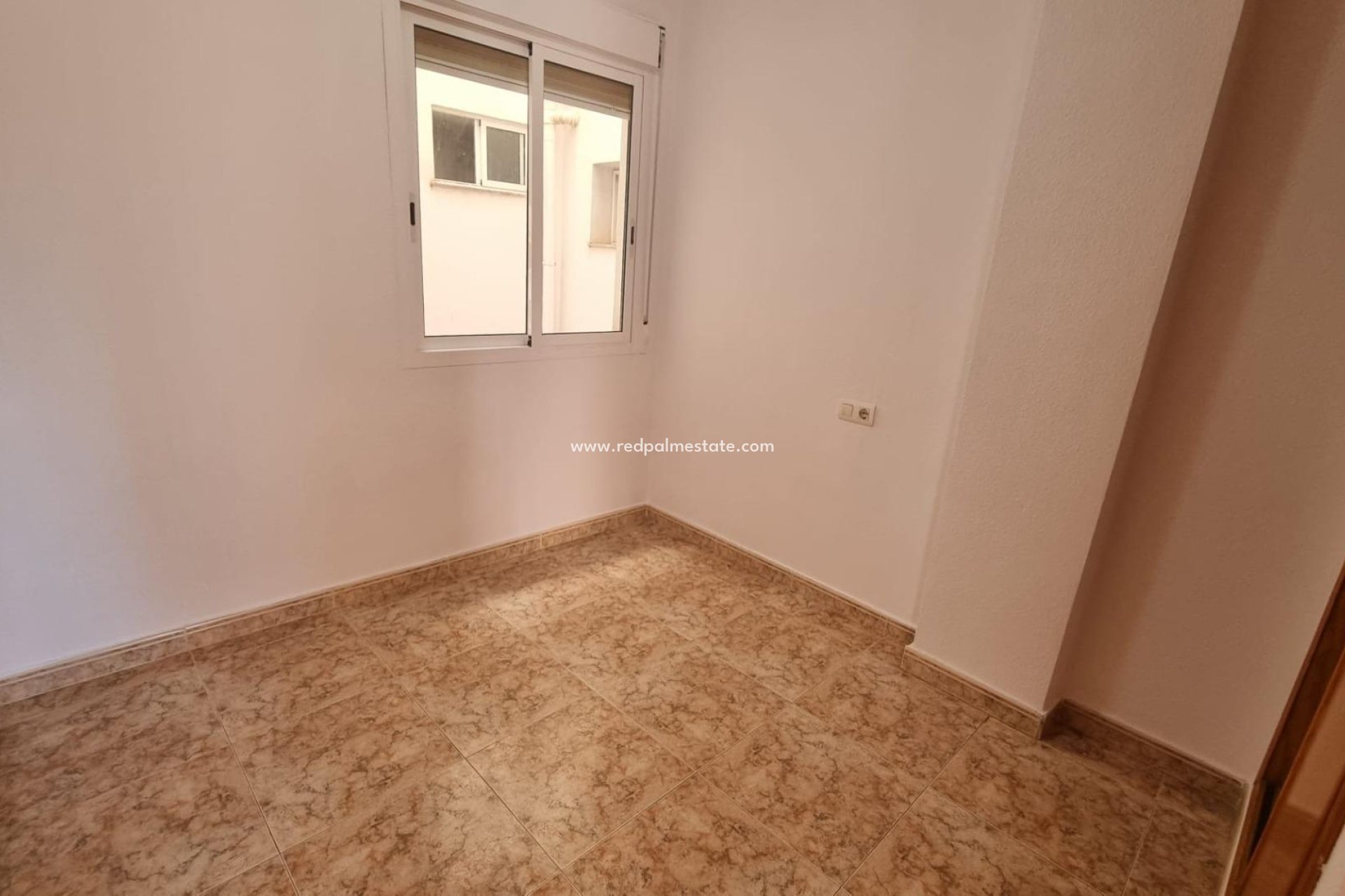 Reventa - Apartamento -
Torrevieja - Centro Torrevieja