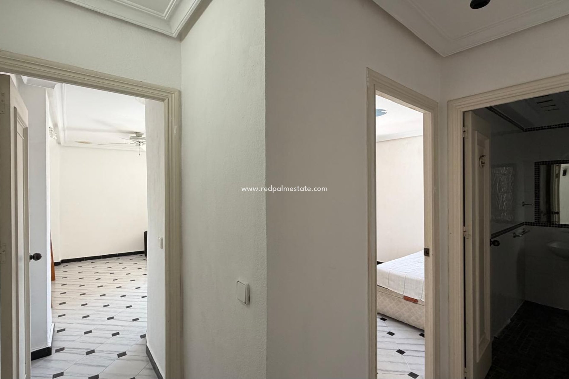 Reventa - Apartamento -
Torrevieja - Centro Torrevieja
