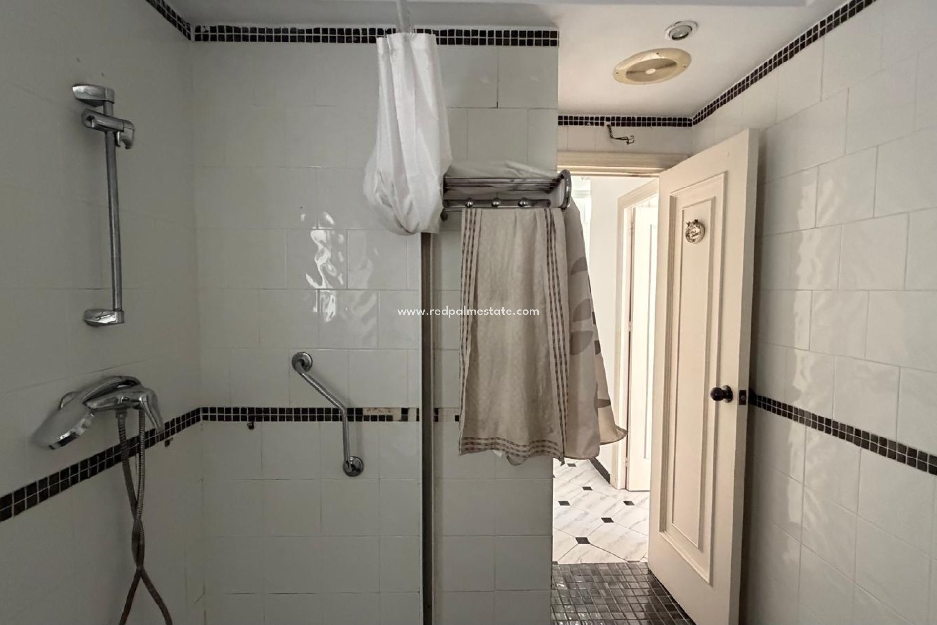 Reventa - Apartamento -
Torrevieja - Centro Torrevieja