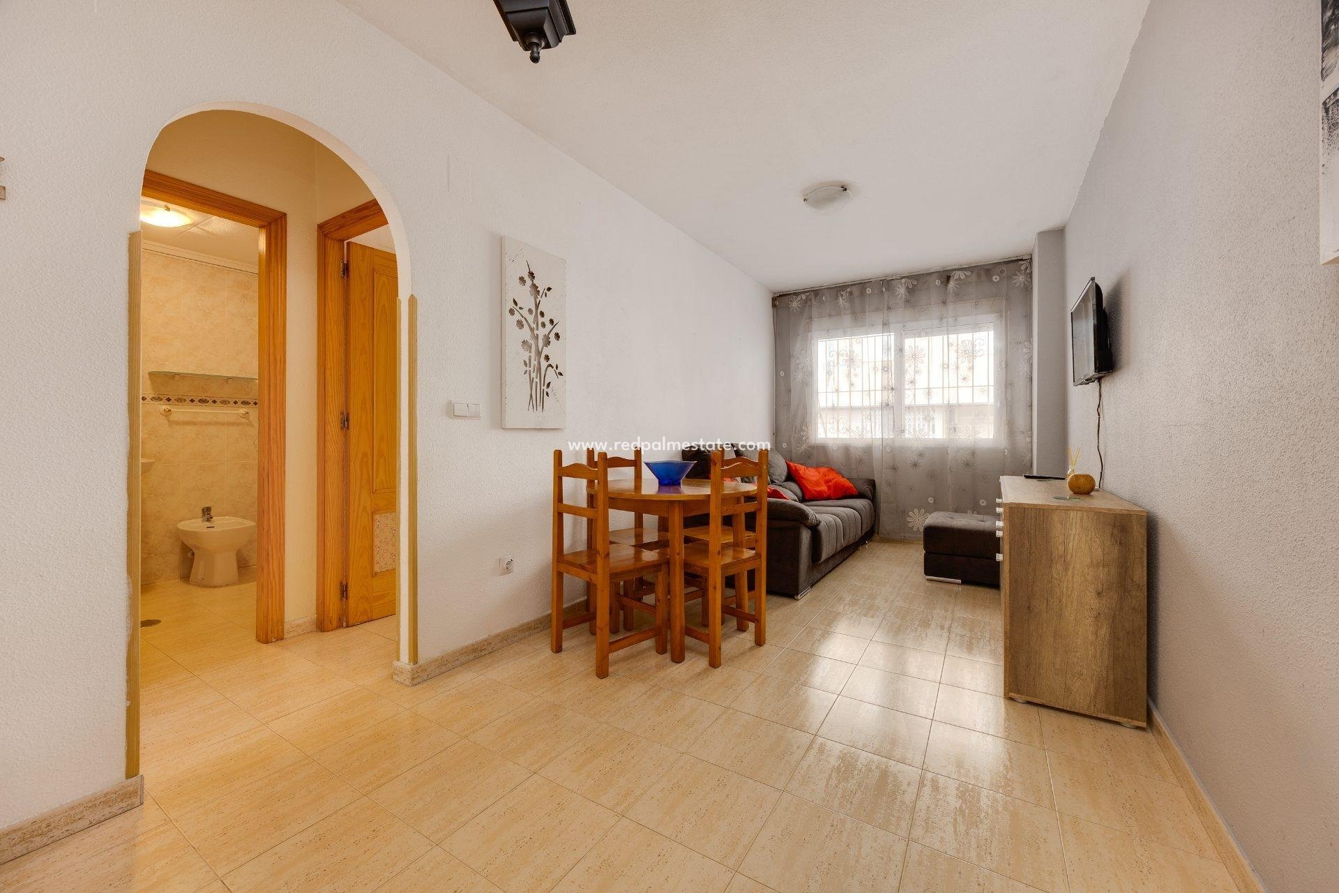 Reventa - Apartamento -
Torrevieja - Centro Torrevieja